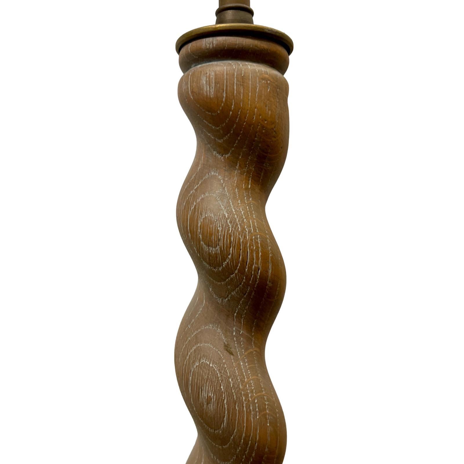 Stehlampe aus keramischem Holz im Zustand „Gut“ im Angebot in New York, NY