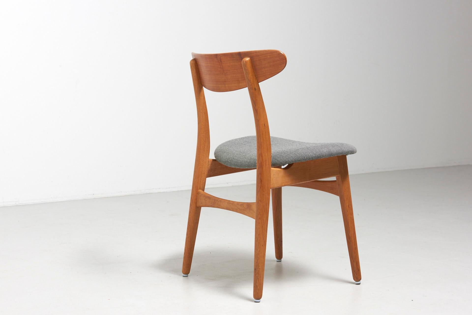 CH30 Chair by Hans J. Wegner In Good Condition For Sale In Antwerpen, BE