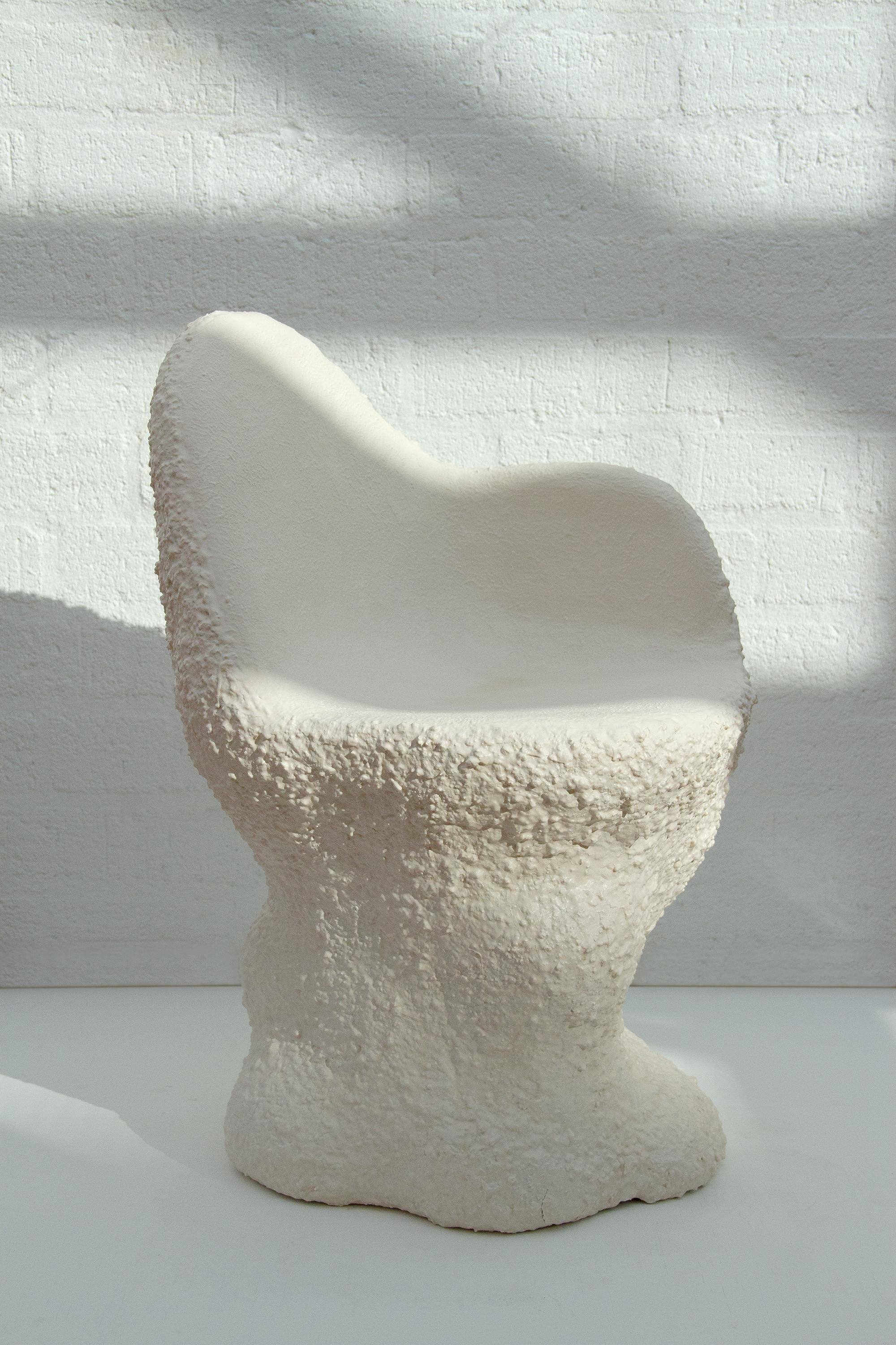 A Chair for Ursula, Off-White Sculptural Dining Chair, Zeitgenössische Handarbeit im Angebot 5