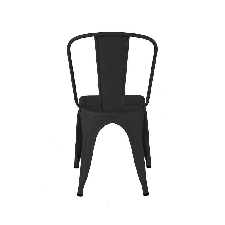 Créée en 1927 par Xavier Pauchard, la chaise A a connu dès le départ un succès mondial. Il a été imité mais jamais égalé ! Avant d'intégrer les collections du Vitra Museum, du MOMA, du Centre Pompidou et de la Villa Savoye du célèbre architecte Le