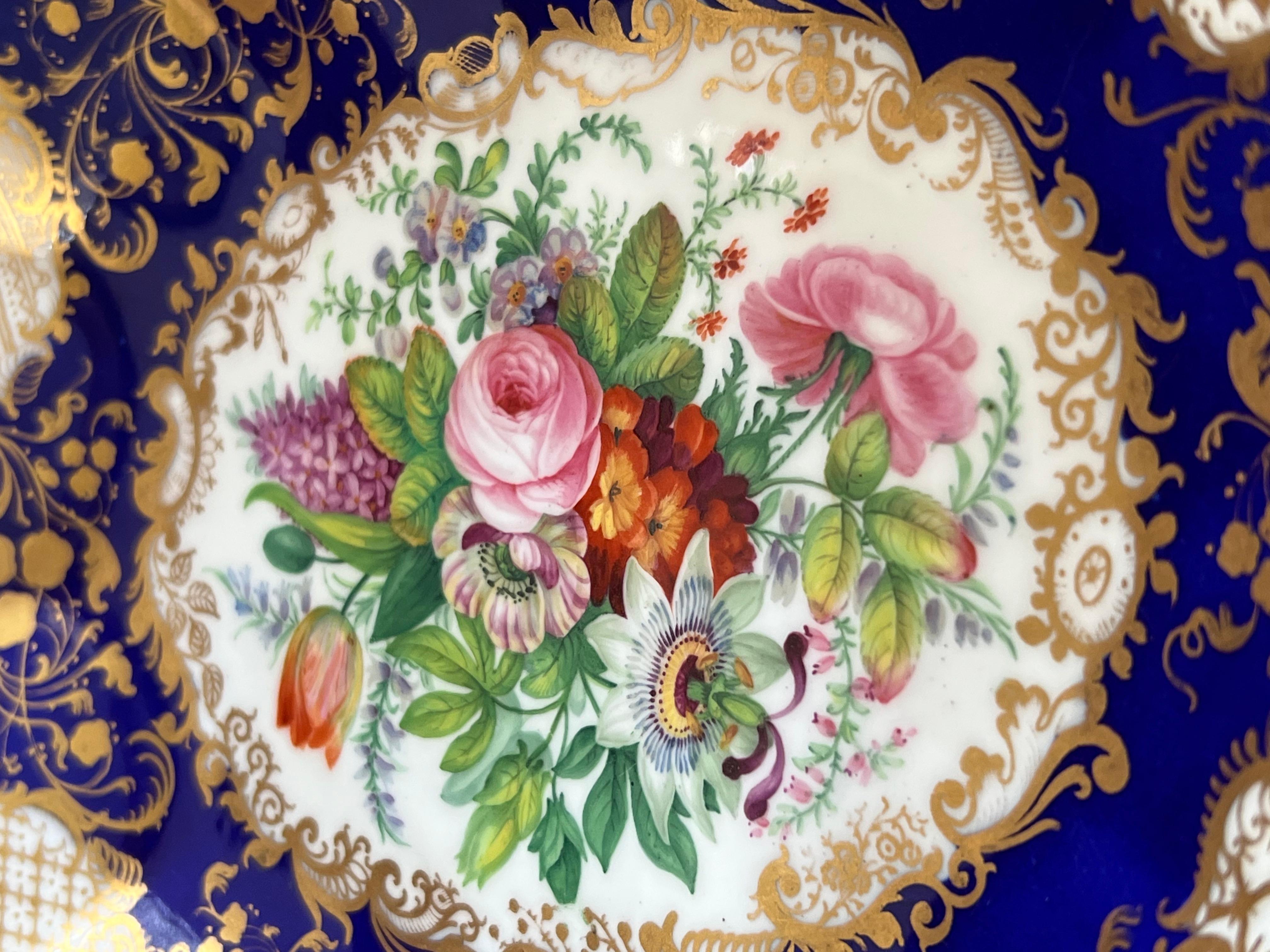 Hand-Painted Chamberlain Worcester Porcelain Basket C.1840-45 For Sale