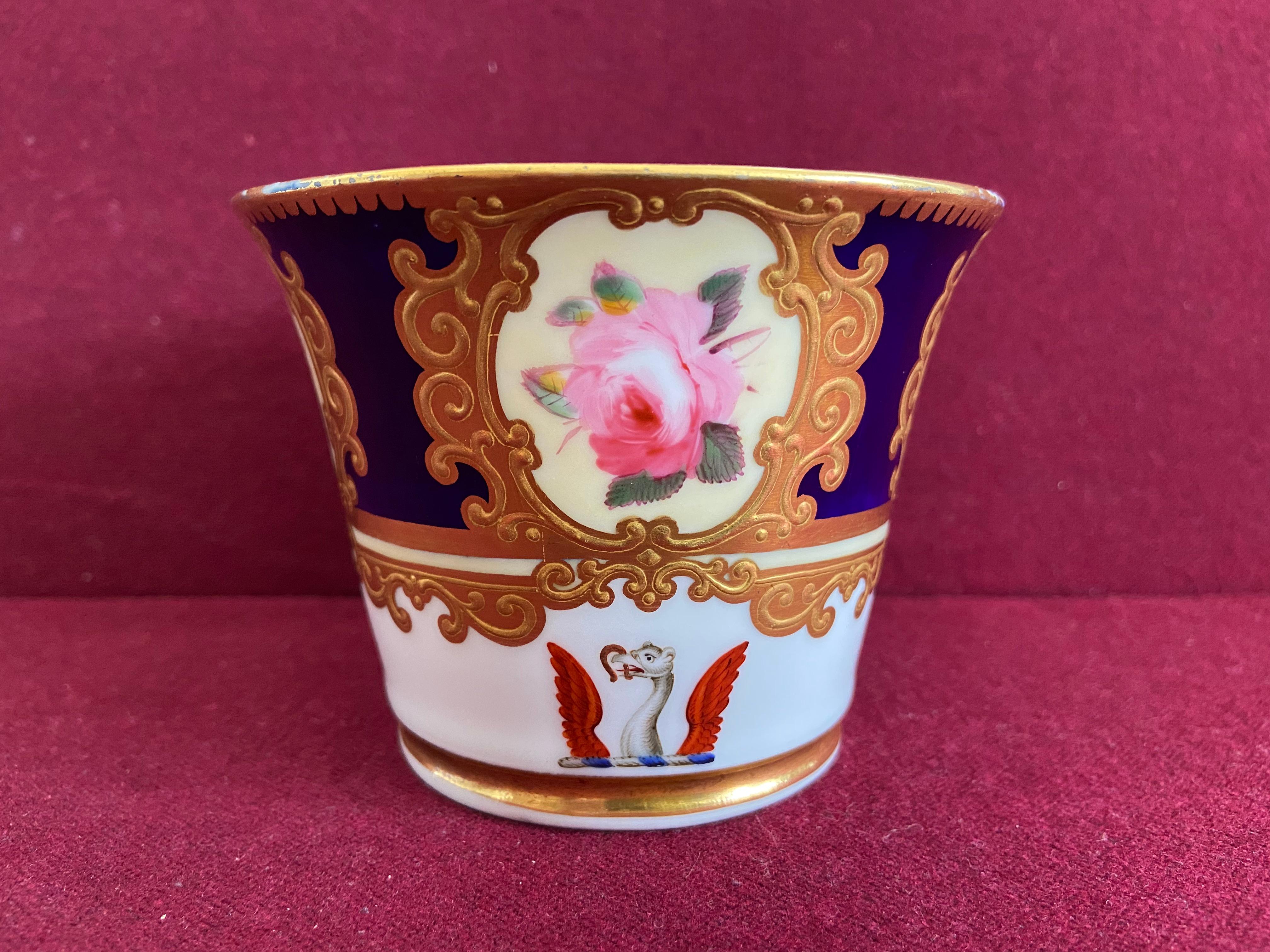Chamberlain Worcester Sir John Hullock Frhstcksbecher und Untertasse (Handbemalt) im Angebot