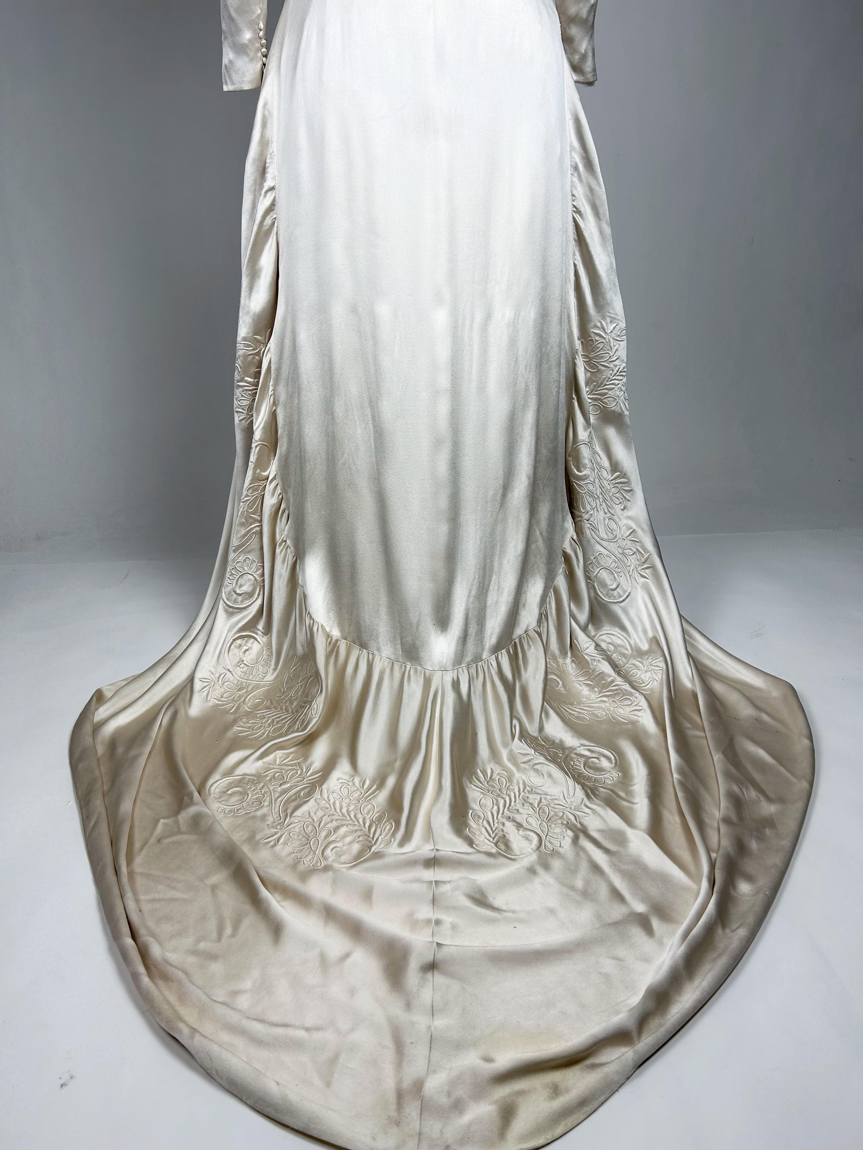 A Champagne Embroidered Satin Wedding Dress with train - France Circa 1940 For Sale 8