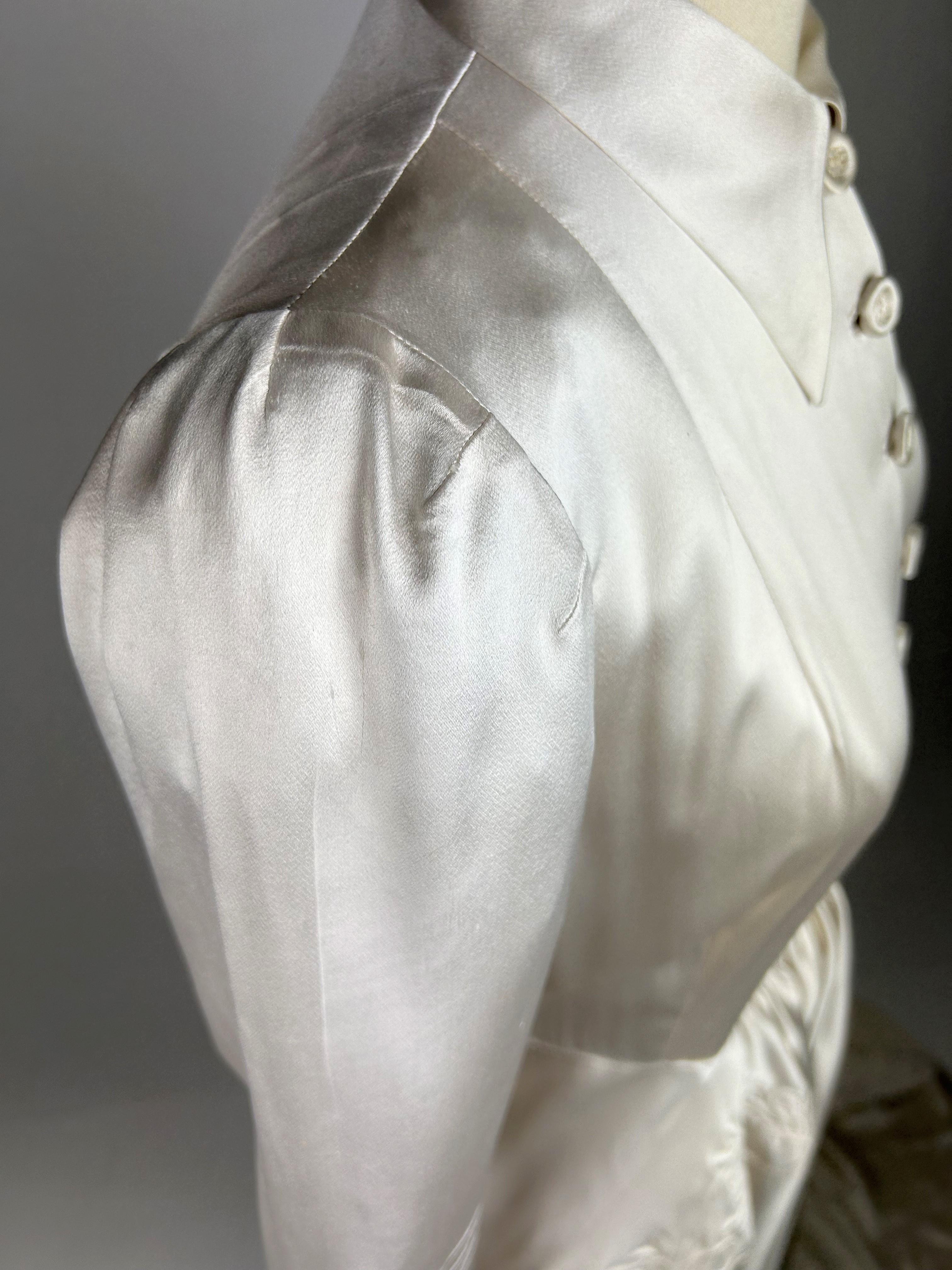 A Champagne Embroidered Satin Wedding Dress with train - France Circa 1940 For Sale 14