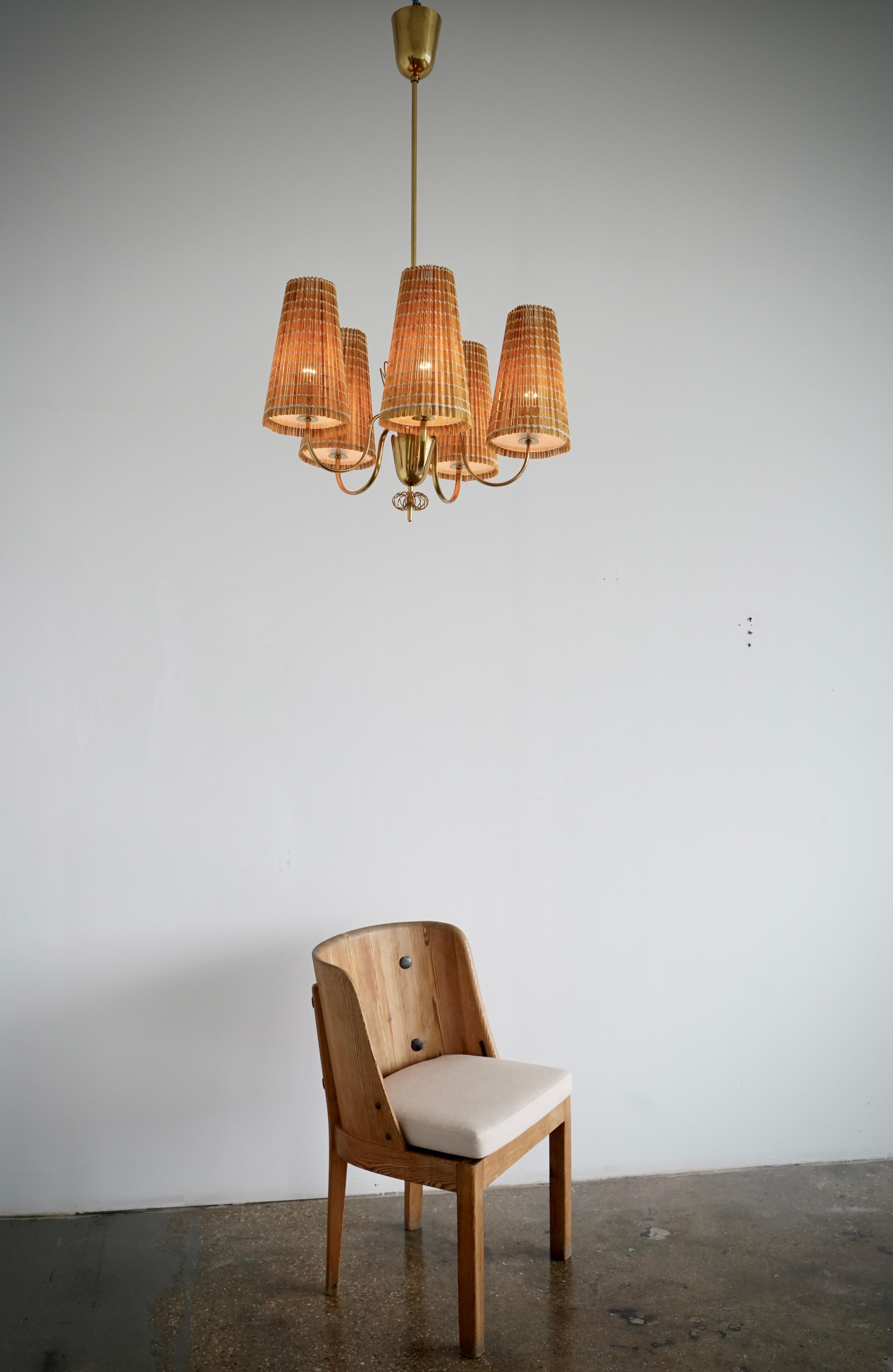 Un lampadario  da Paavo Tynell  per Taito Oy, Model 9082 in vendita 4