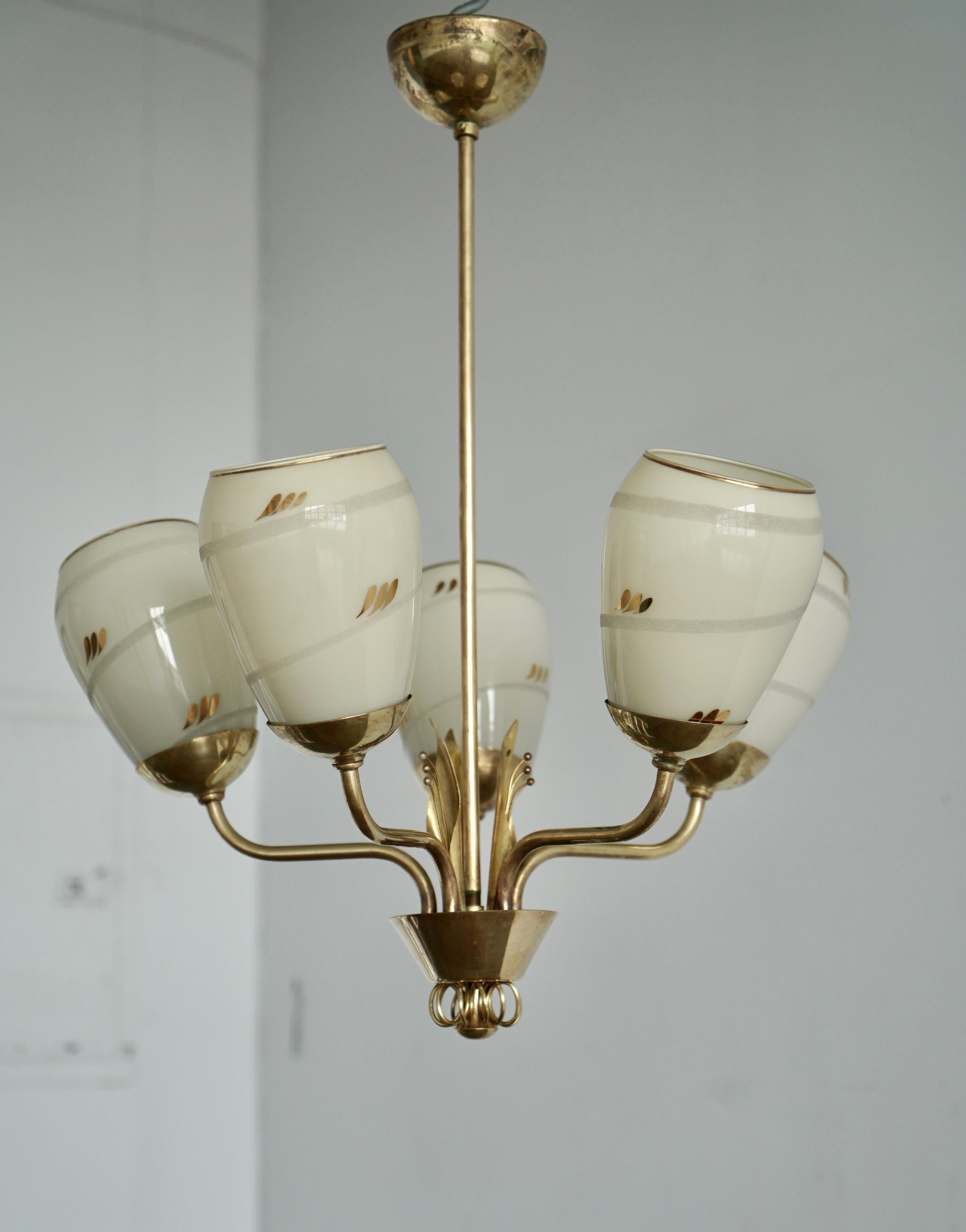 Scandinavian Modern A chandelier design attributed to Paavo Tynell, Produced by Idman Oy For Sale