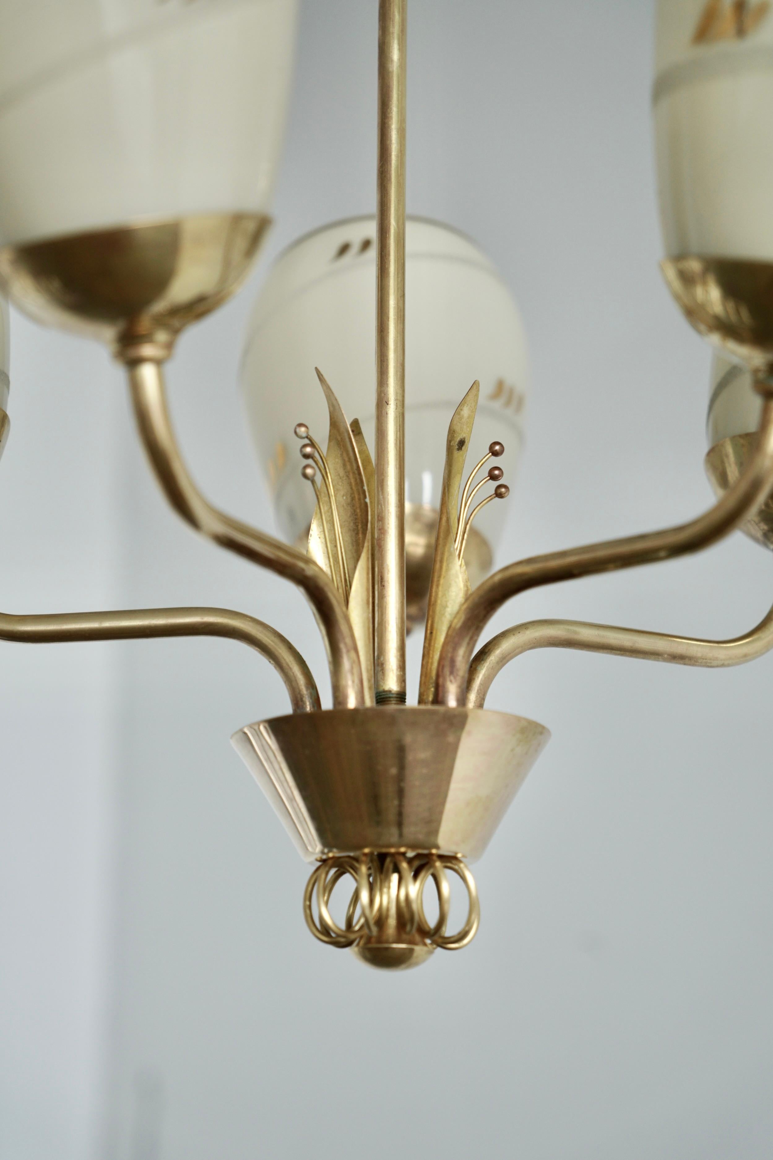 Mid-20th Century A chandelier design attributed to Paavo Tynell, Produced by Idman Oy For Sale