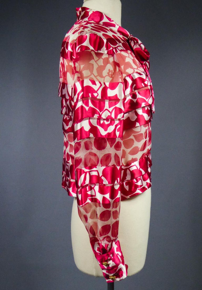 A Chanel Blouse in Printed Silk Numbered 46641 Circa 1970 For Sale 7