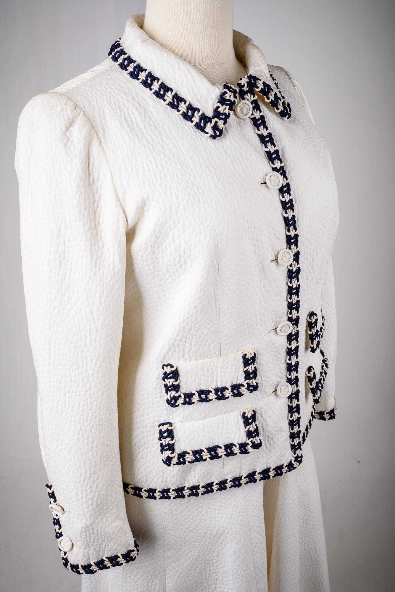 A Chanel Couture white cotton Set numbered 59989/59990 Circa 1970 In Good Condition In Toulon, FR