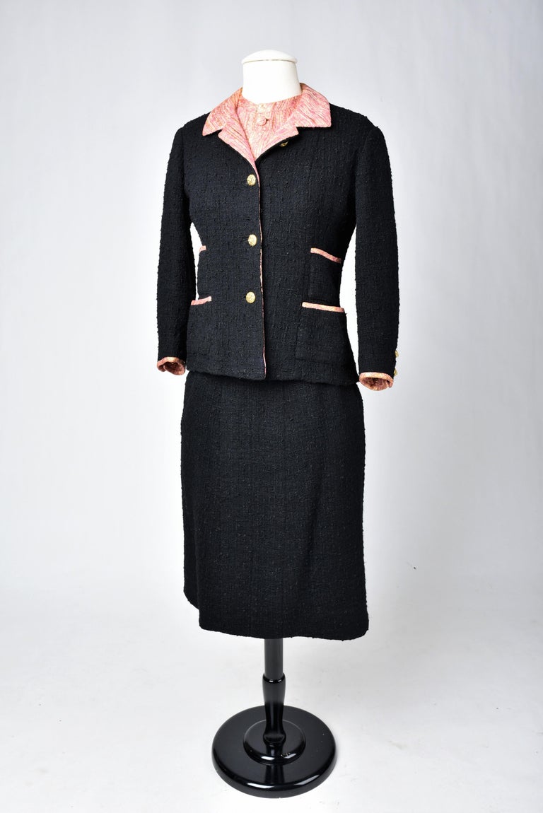 A Gabrielle Chanel Couture Woollen and golden lamé skirt suit Circa 1968- 1970 For Sale at 1stDibs