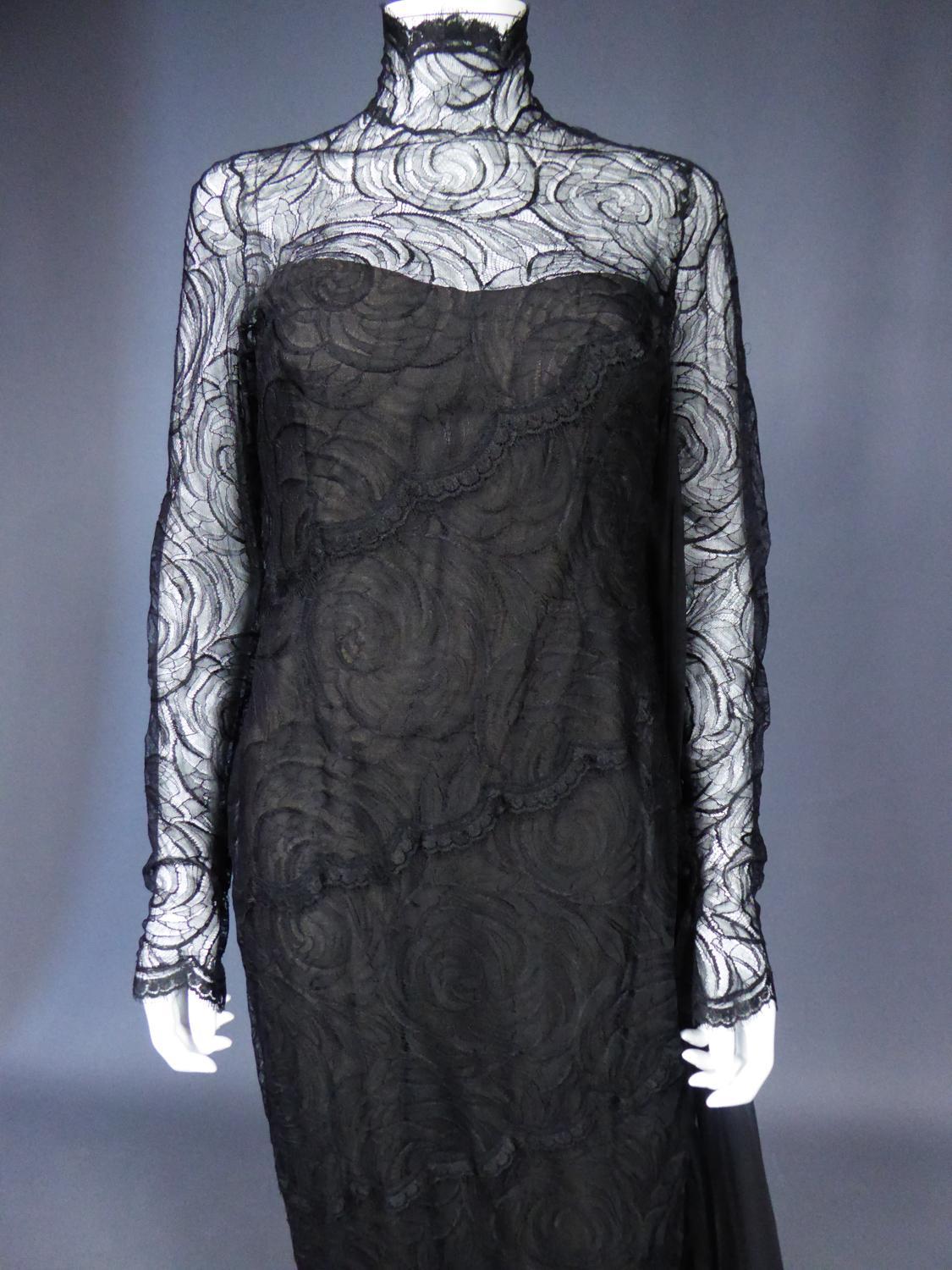 A Chanel Haute Couture Evening Dress by Karl Lagerfeld in Calais Lace Circa 1997 In Good Condition In Toulon, FR