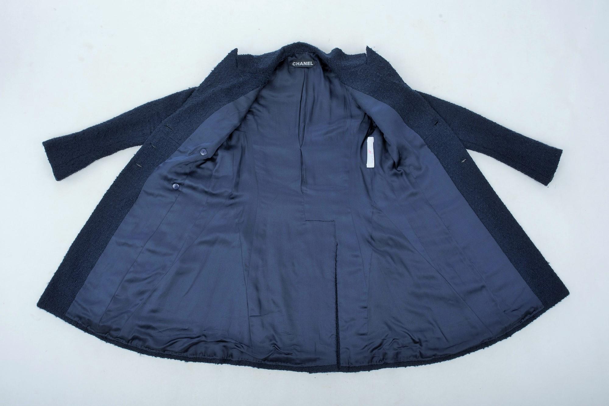 Circa 1980/1985

France

Beautiful Chanel Haute Couture pajamas and evening coat numbered 80147, 80148, 80149 probably from Karl Lagerfeld's beginning in 1983. From the Garde Robe de Joy Corine Hendericks in Paris. Side-zipped strapless bodysuit and
