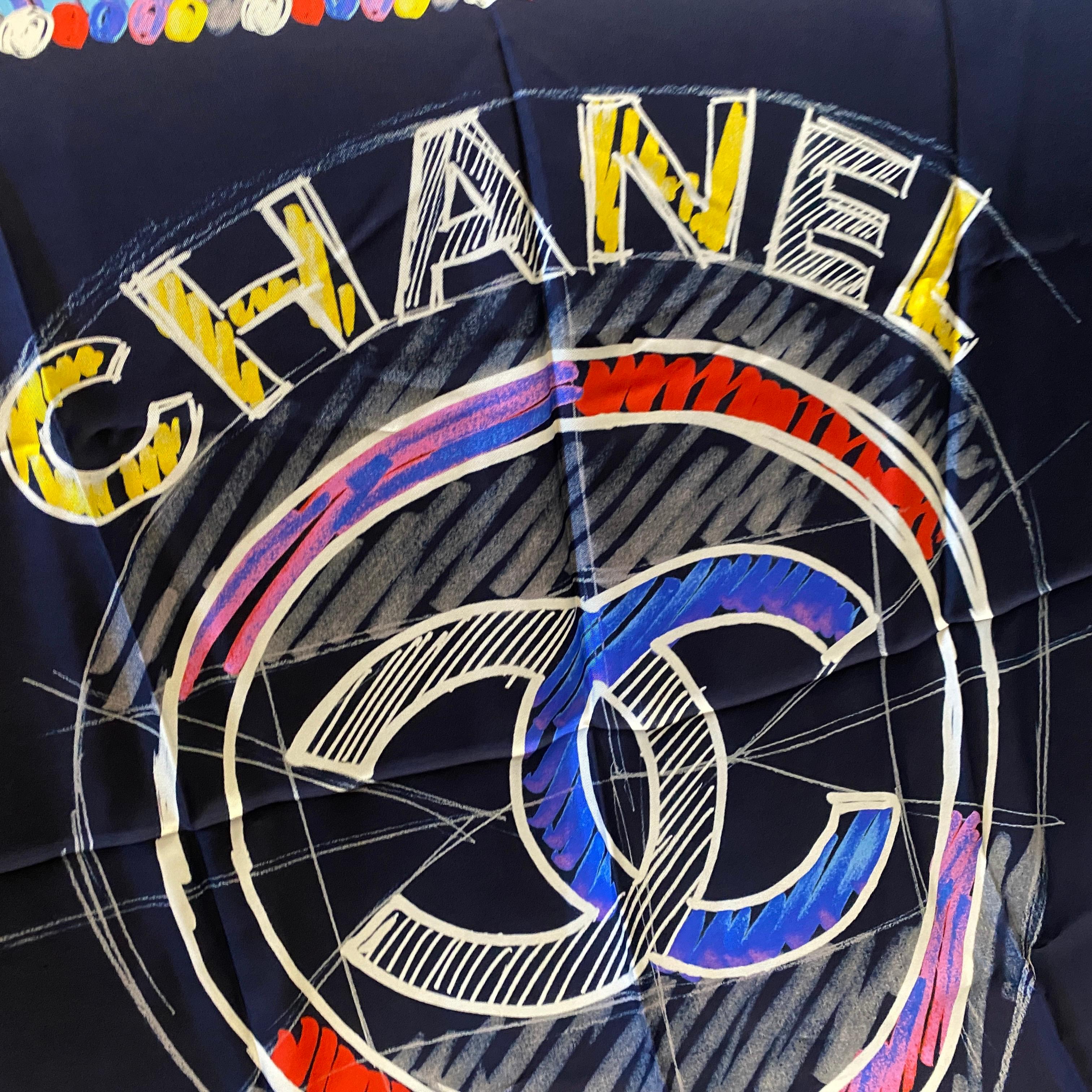 A Chanel foulard made in Italy, it's in perfect conditions. 