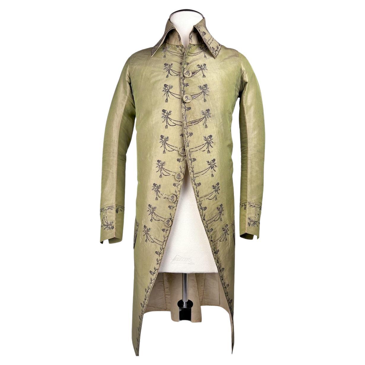 A changing taffeta Embroidered Frockcoat - French Revolution period Circa 1790 For Sale
