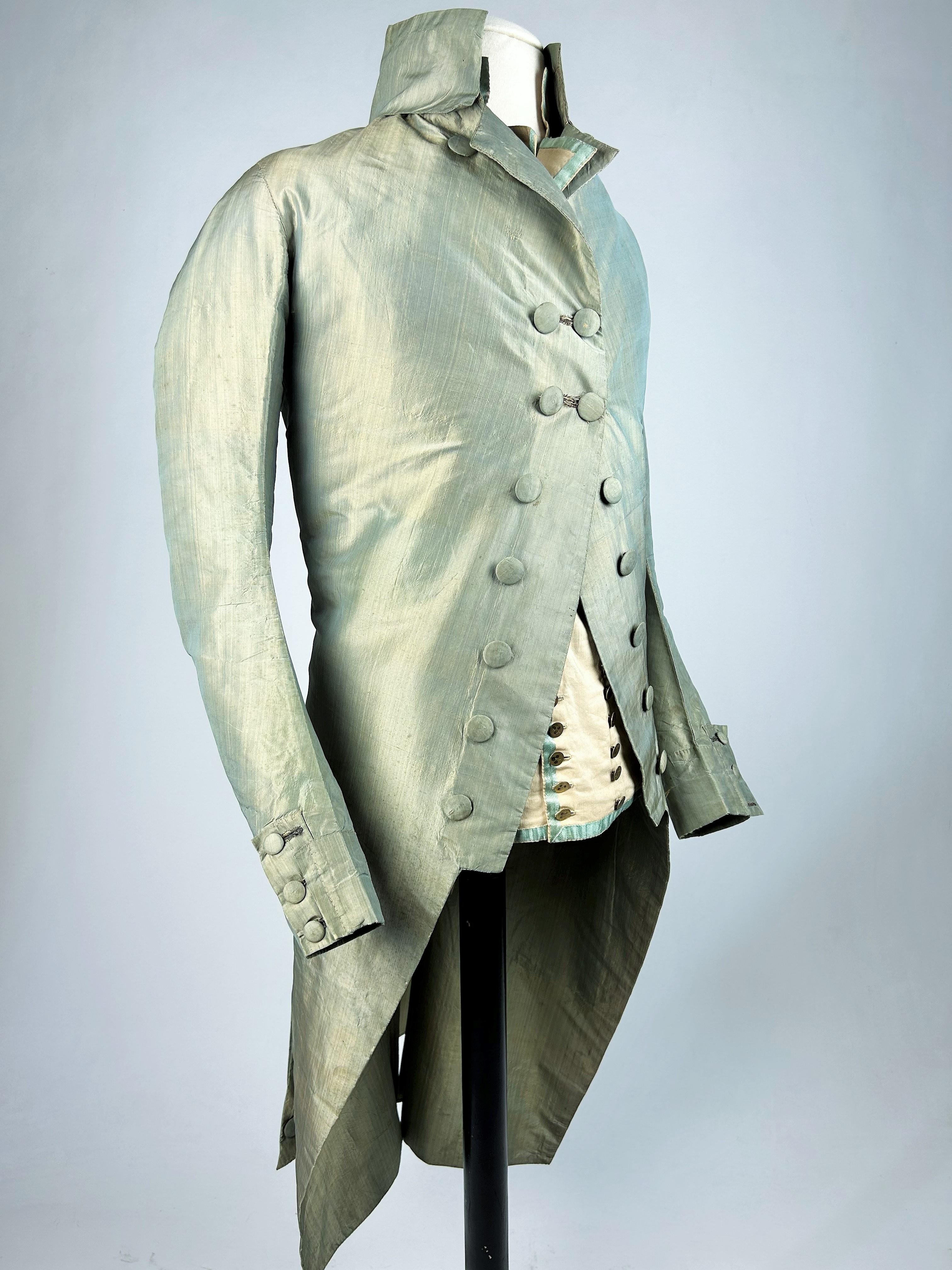 A changing taffeta summer habit and cotton waistcoat - England Circa 1785 6
