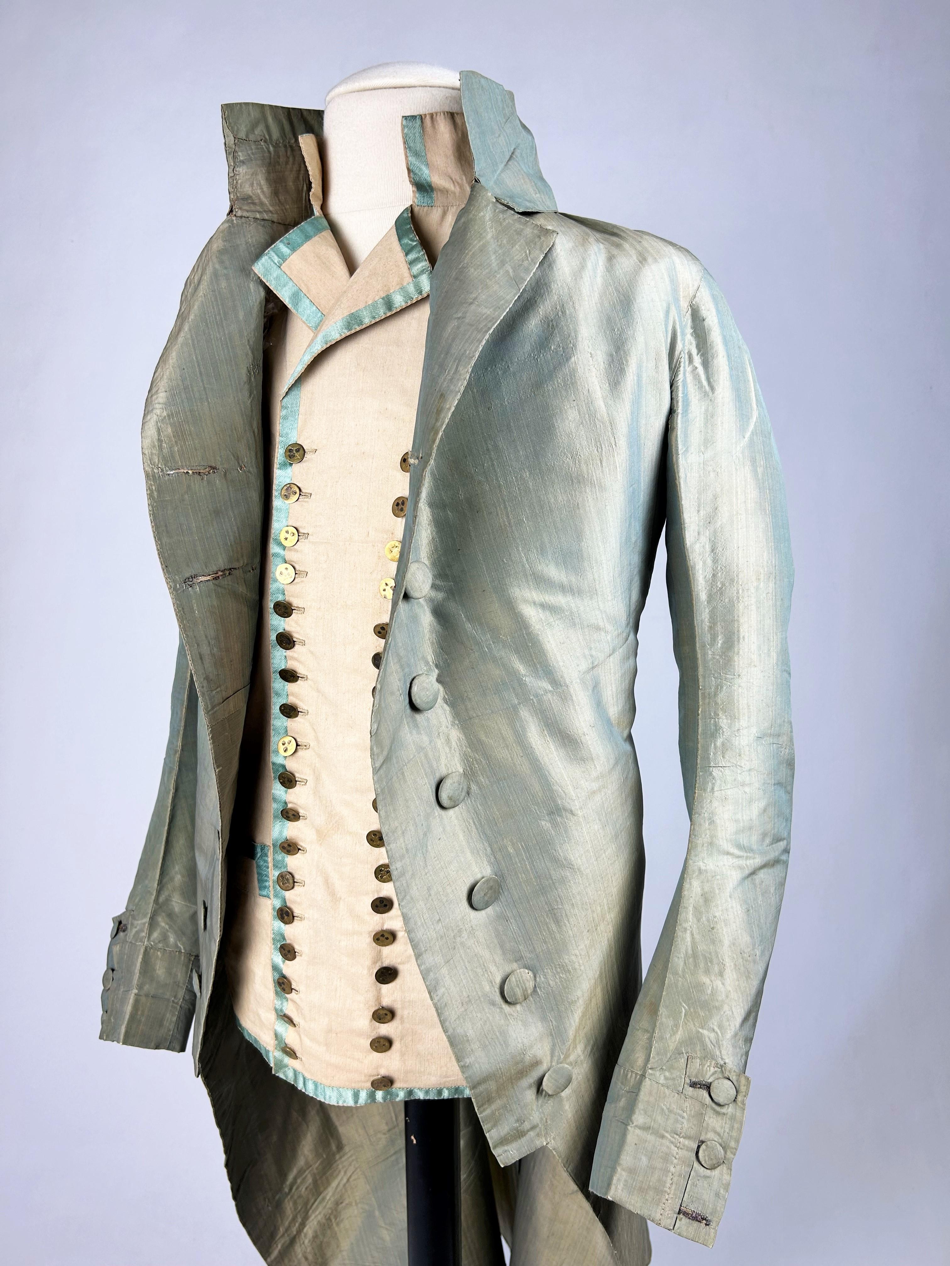 A changing taffeta summer habit and cotton waistcoat - England Circa 1785 8