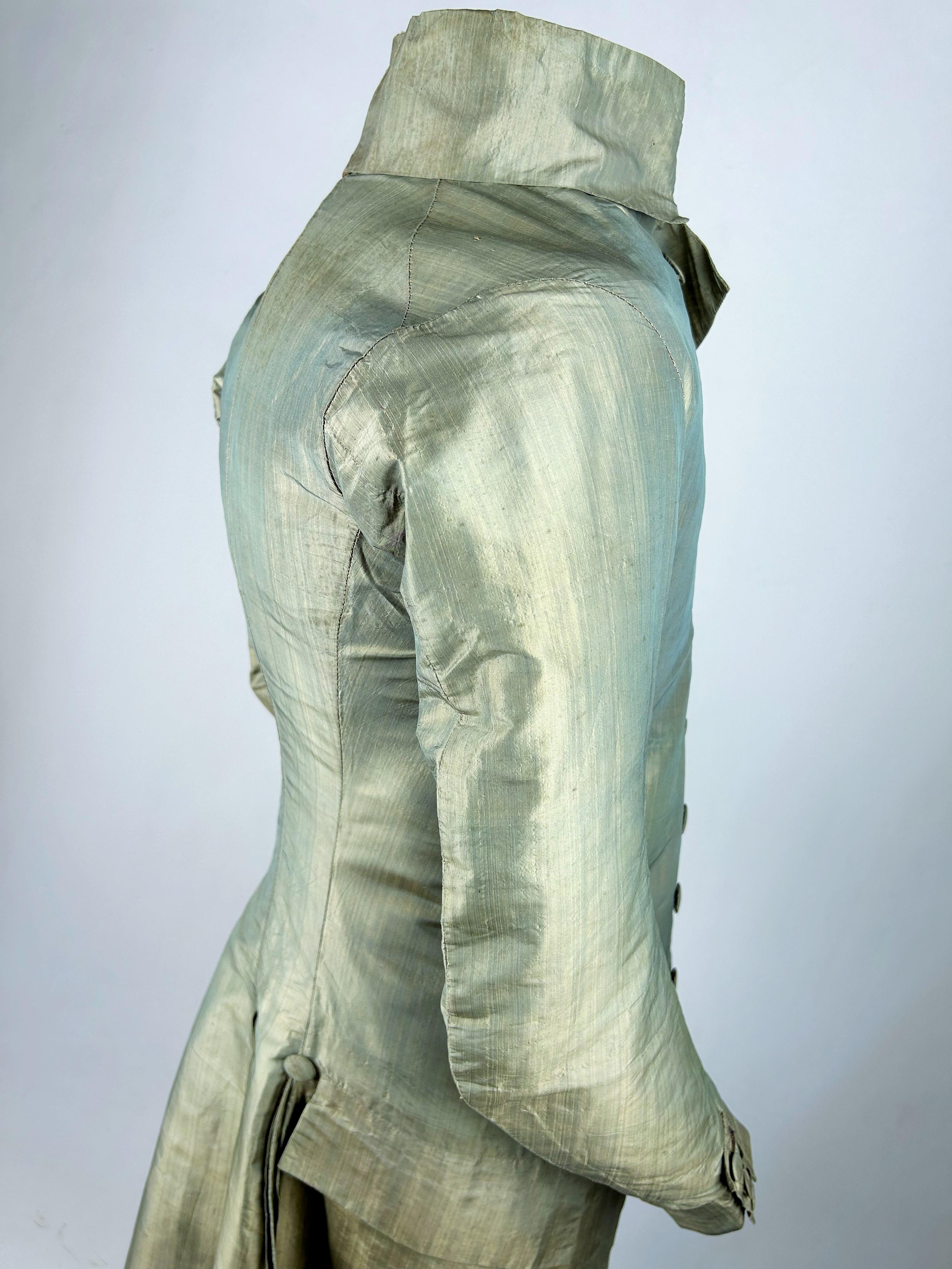 A changing taffeta summer habit and cotton waistcoat - England Circa 1785 4
