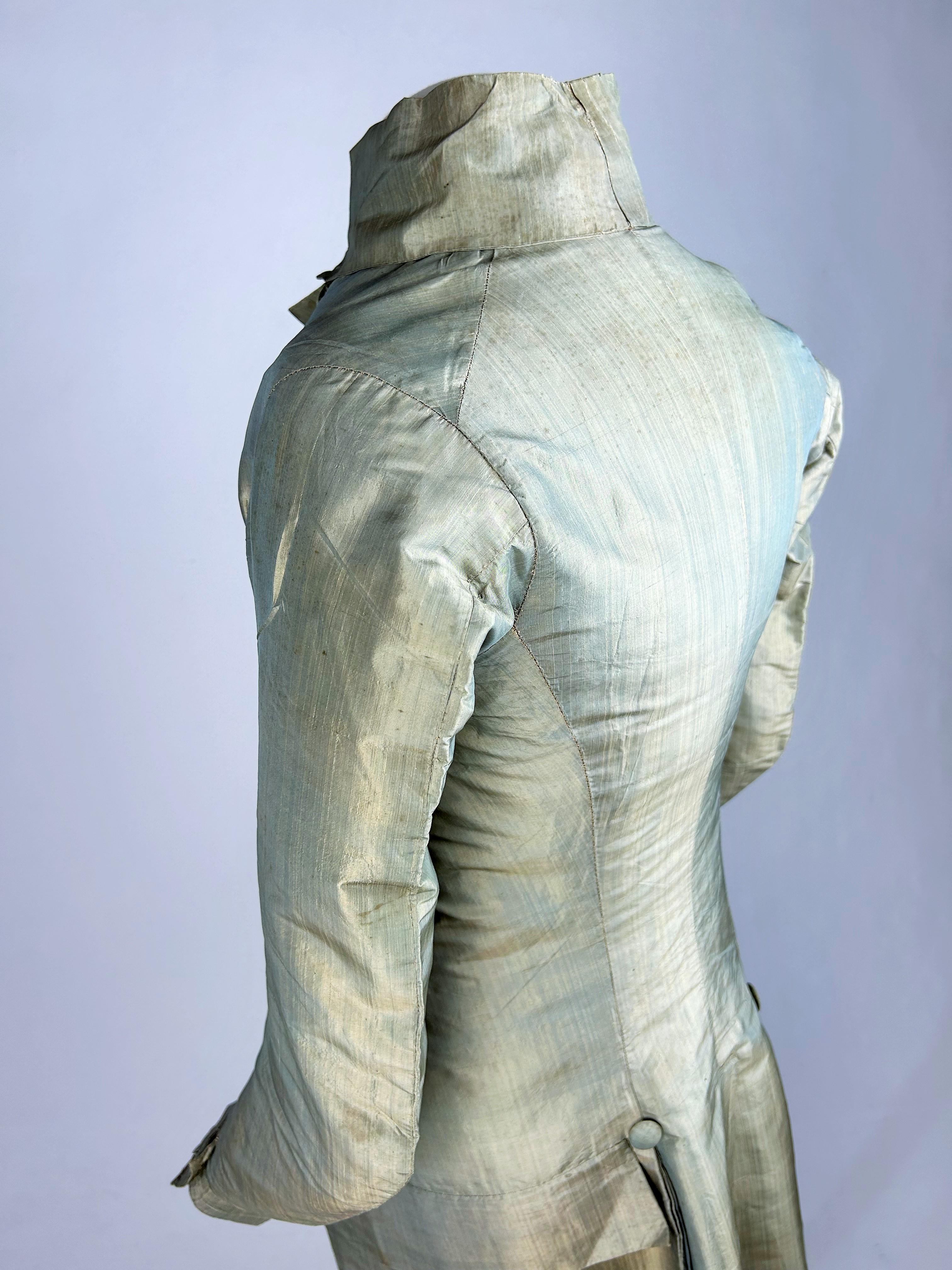 A changing taffeta summer habit and cotton waistcoat - England Circa 1785 5