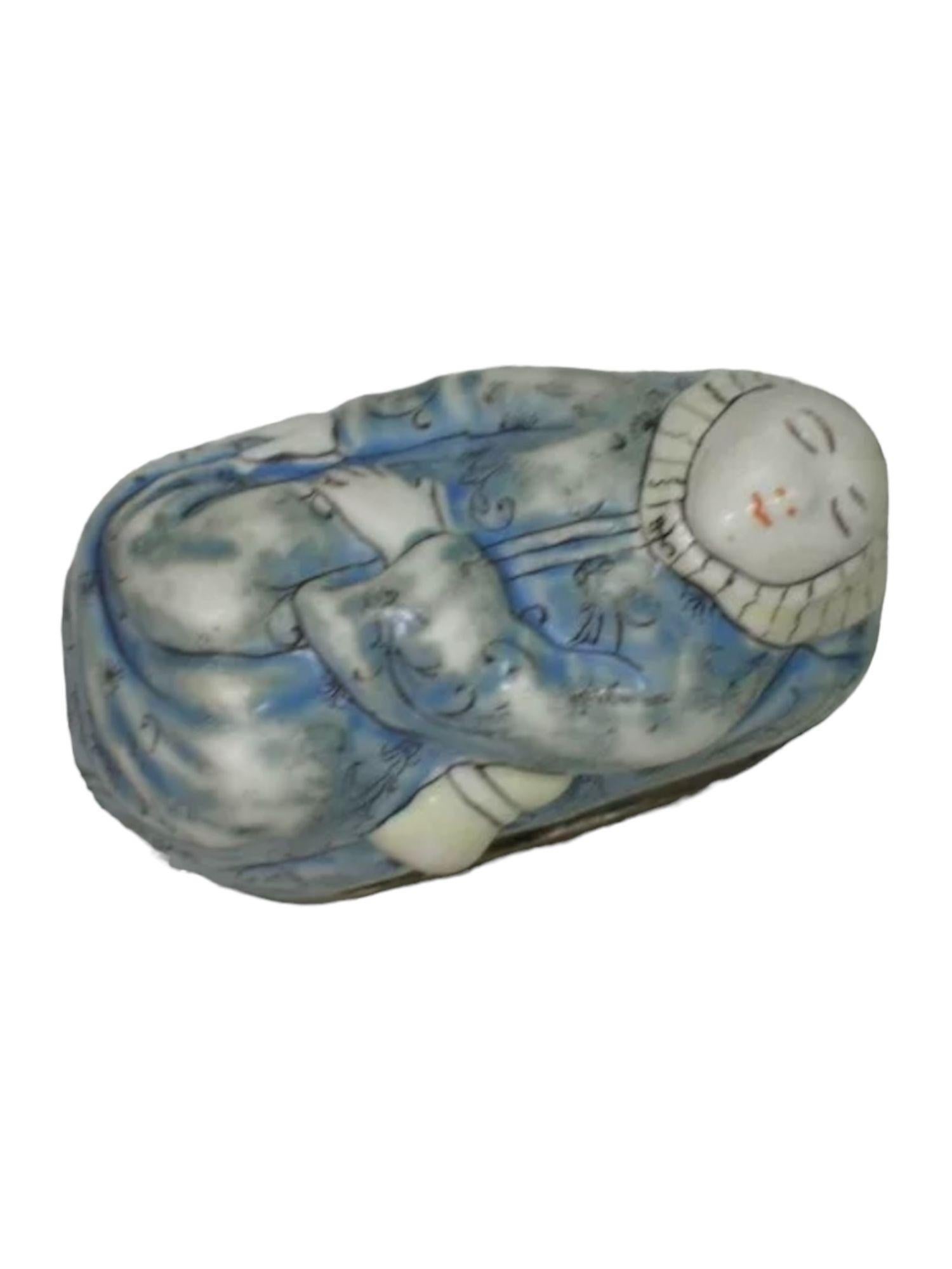A Chantilly Silver Mounted Snuff Box of a Sleeping Monk, Mid 18th Century For Sale 4