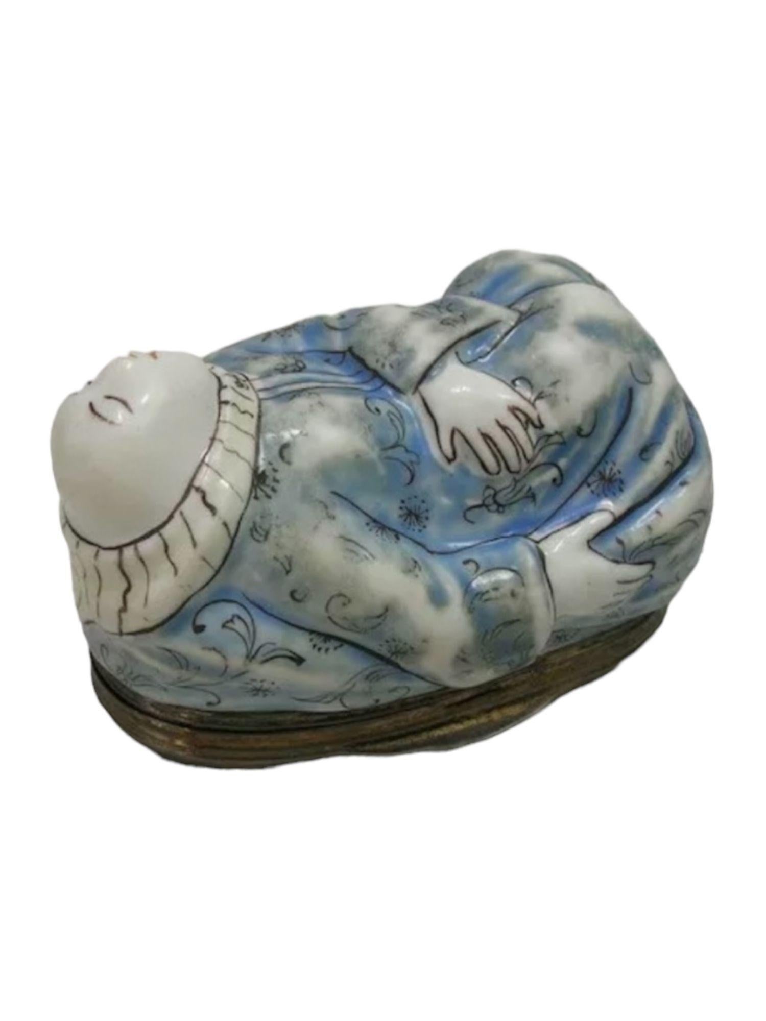 A Chantilly Silver Mounted Snuff Box of a Sleeping Monk, Mid 18th Century In Good Condition For Sale In Spencertown, NY