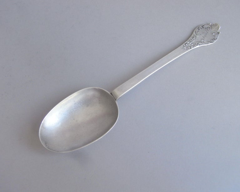 Sterling Silver Charles II Lace Back Trefid Spoon made in London in 1682 by Lawrence Coles For Sale