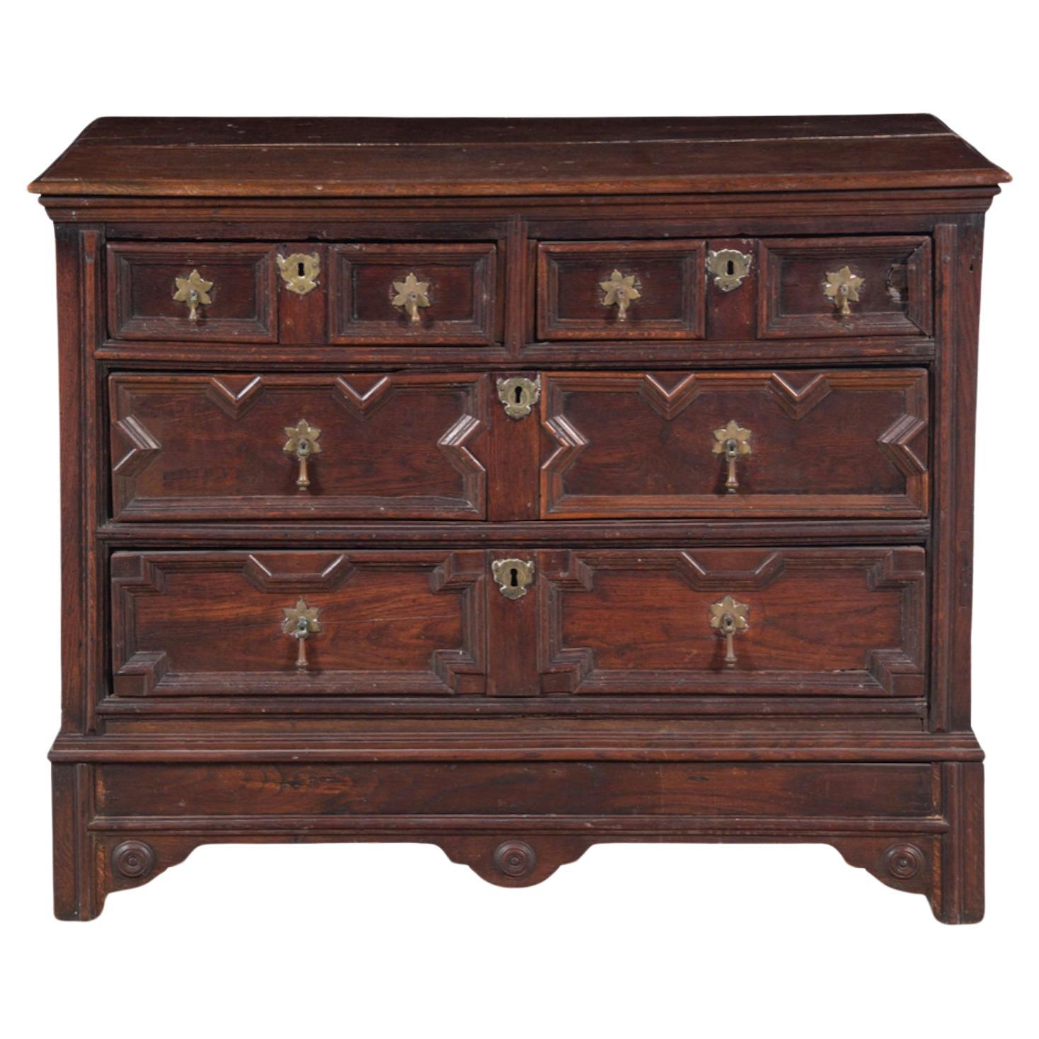 A Charles II Oak Chest of Drawers Late 17th/Early 18th Century.  Great color For Sale