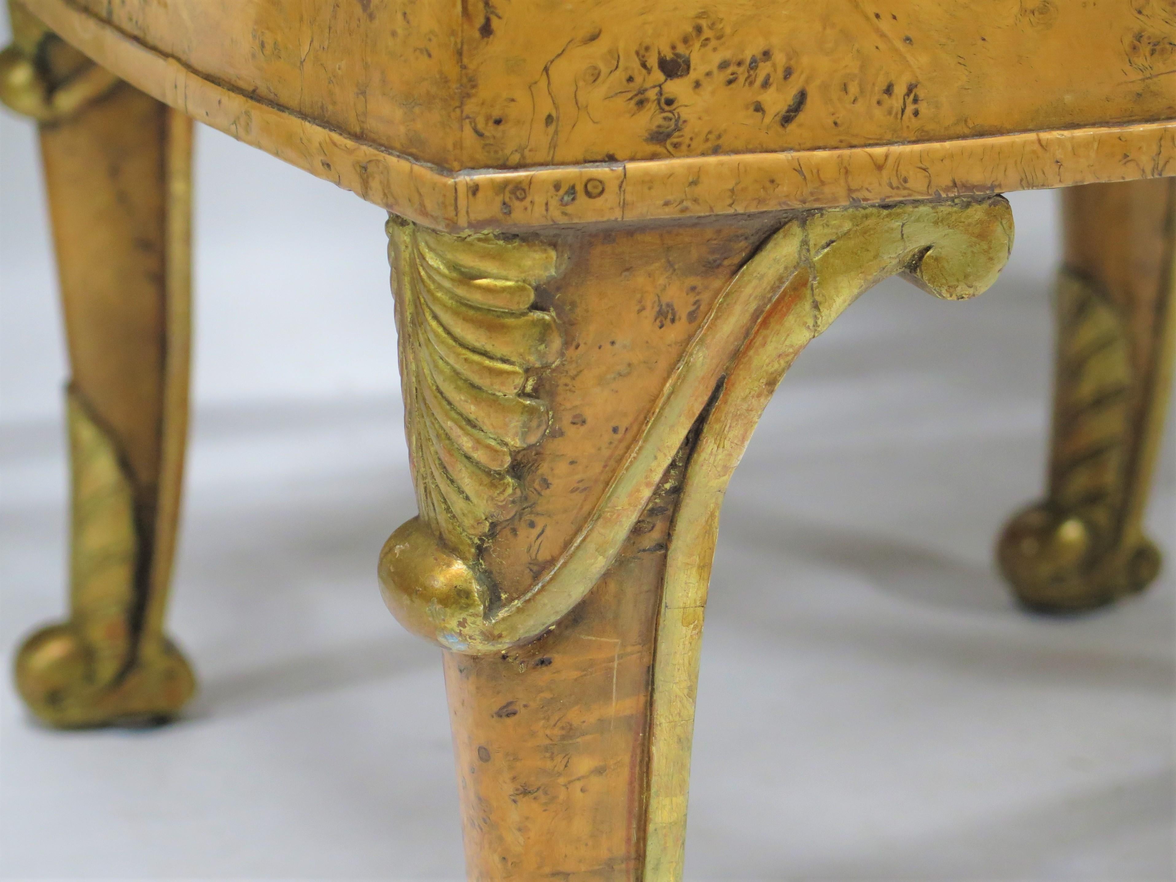Legno Charles X Sedia a forma di vasca in betulla in vendita