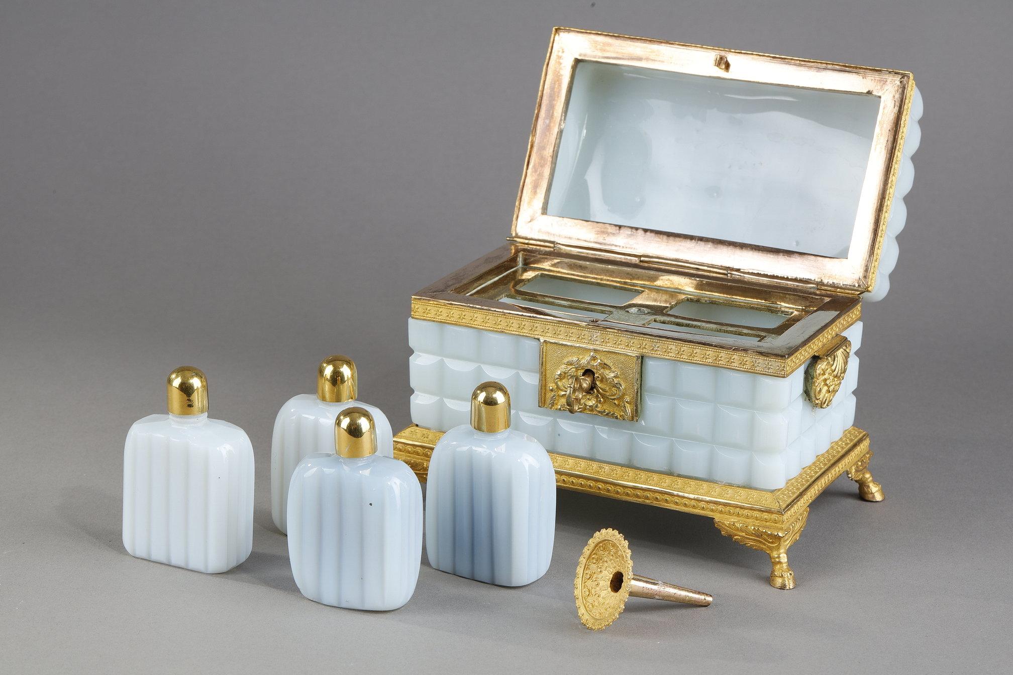 A Charles X opaline casket with its perfume bottles For Sale 5