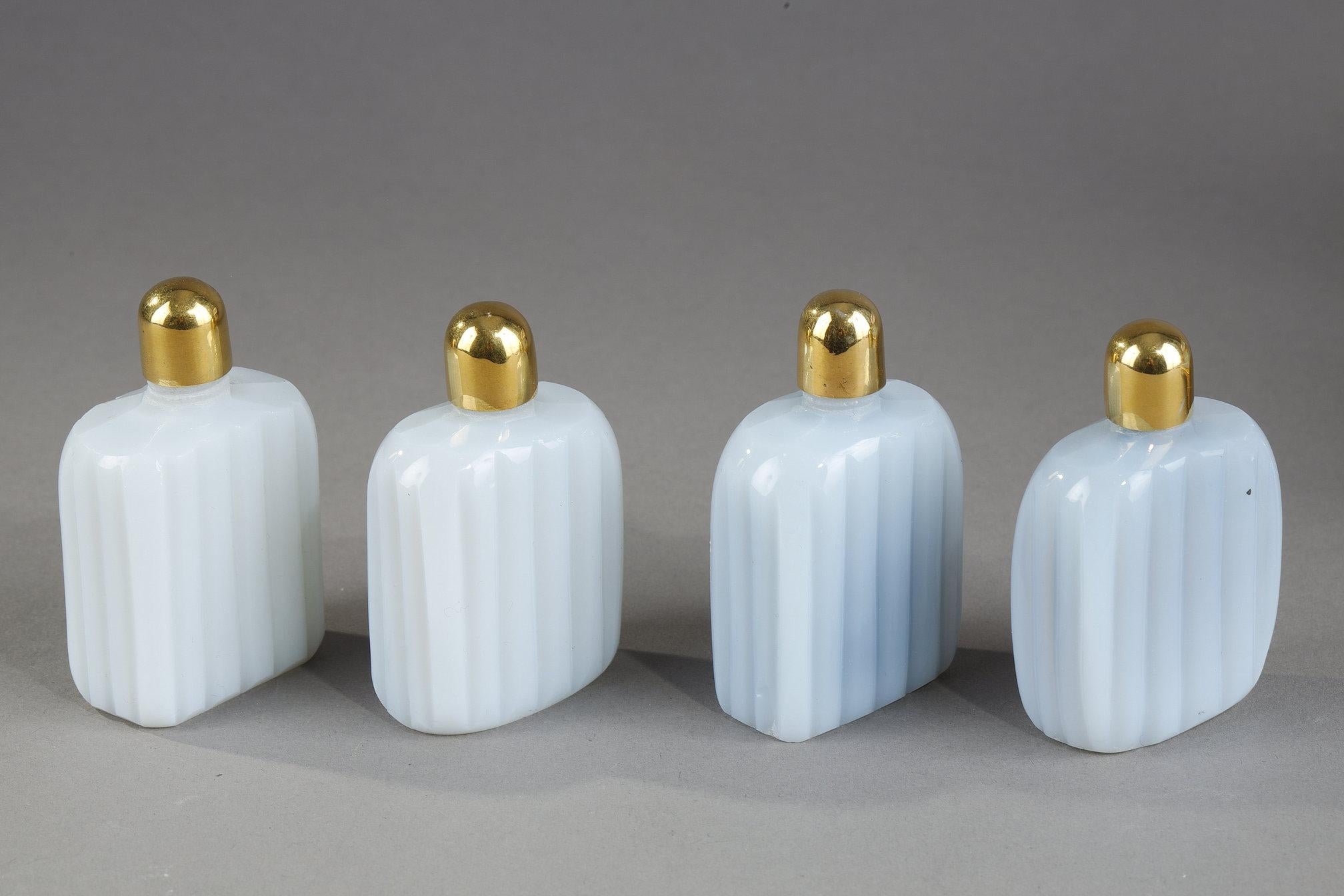 A Charles X opaline casket with its perfume bottles For Sale 7