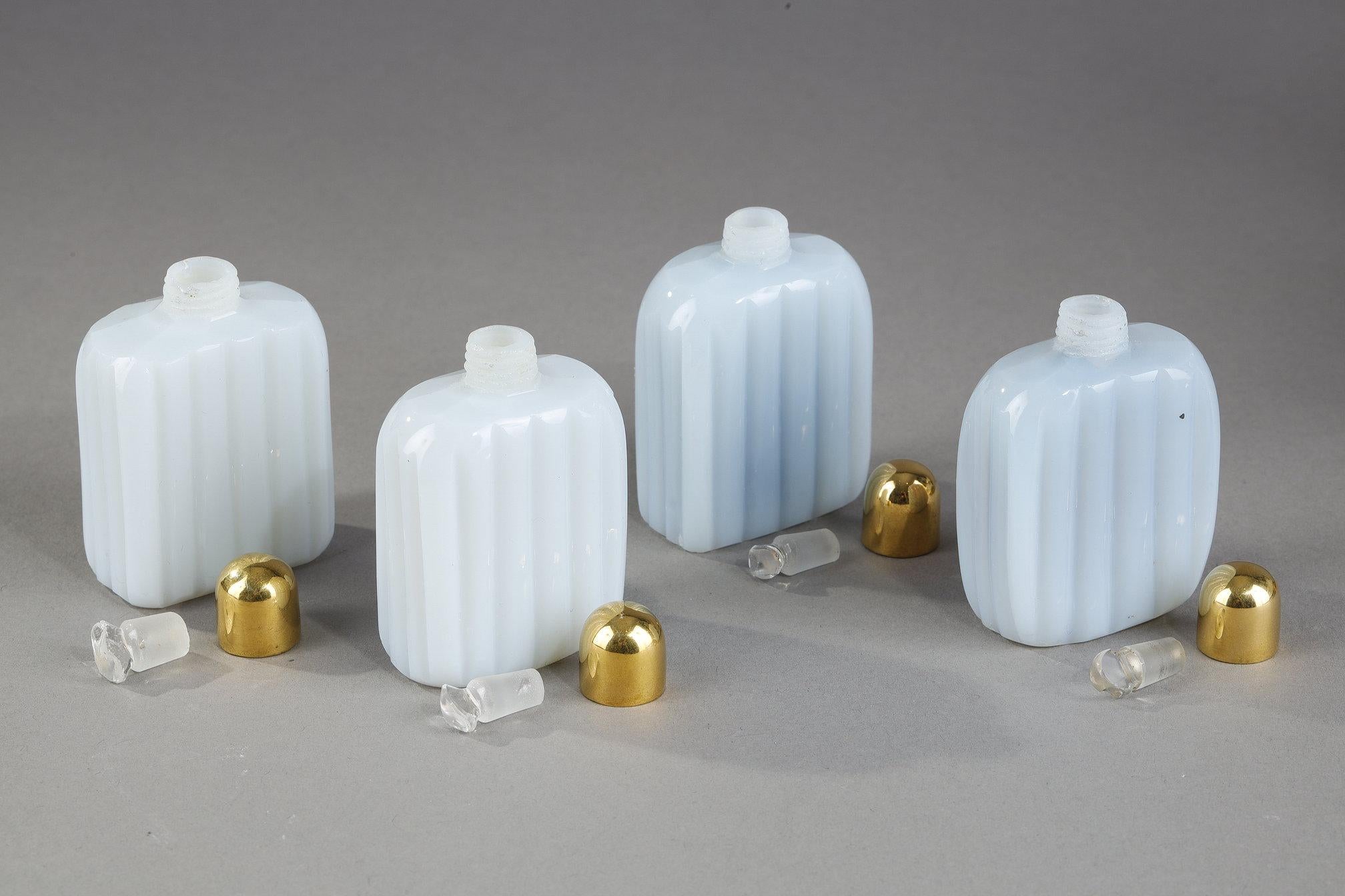 A Charles X opaline casket with its perfume bottles For Sale 8