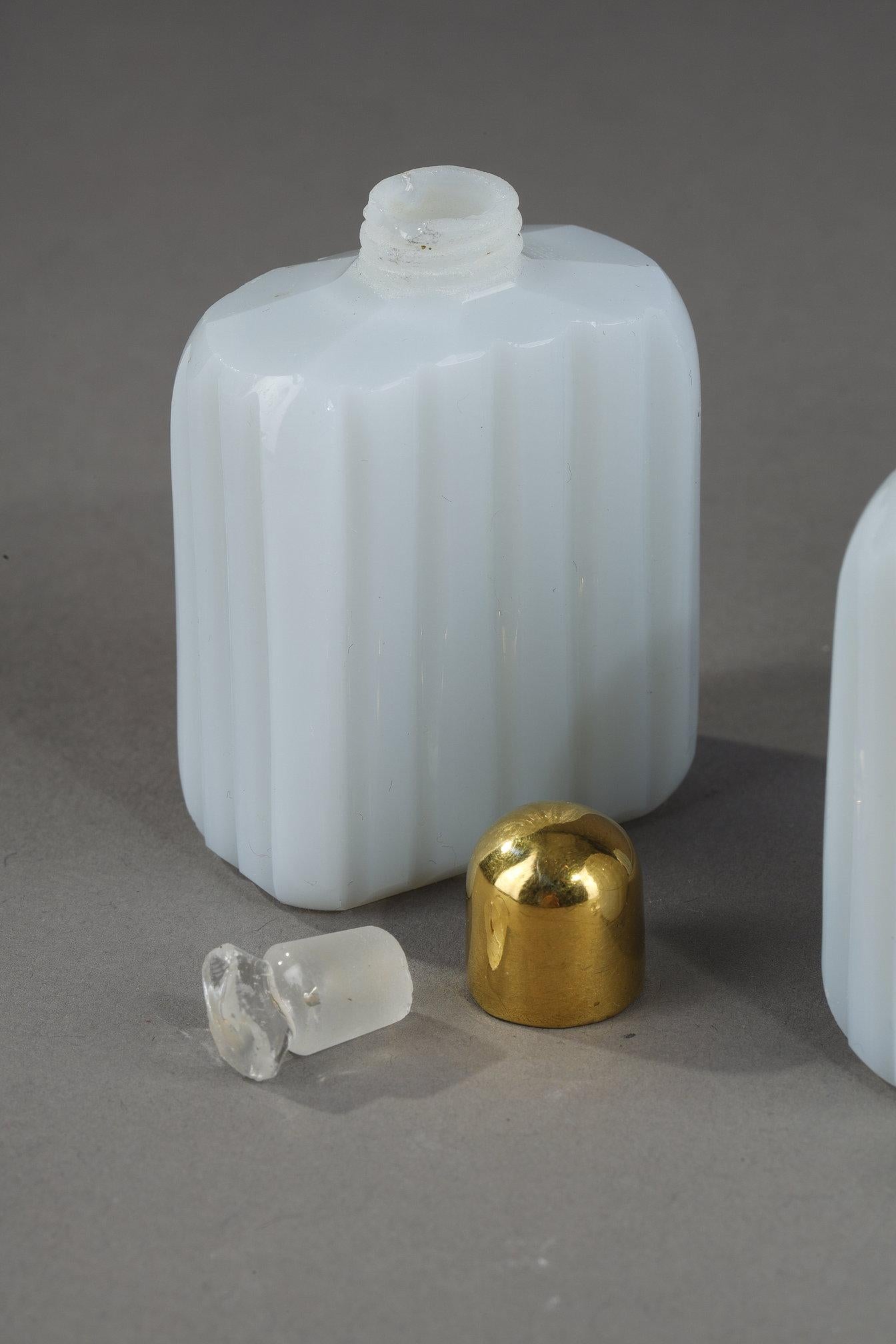 A Charles X opaline casket with its perfume bottles For Sale 9