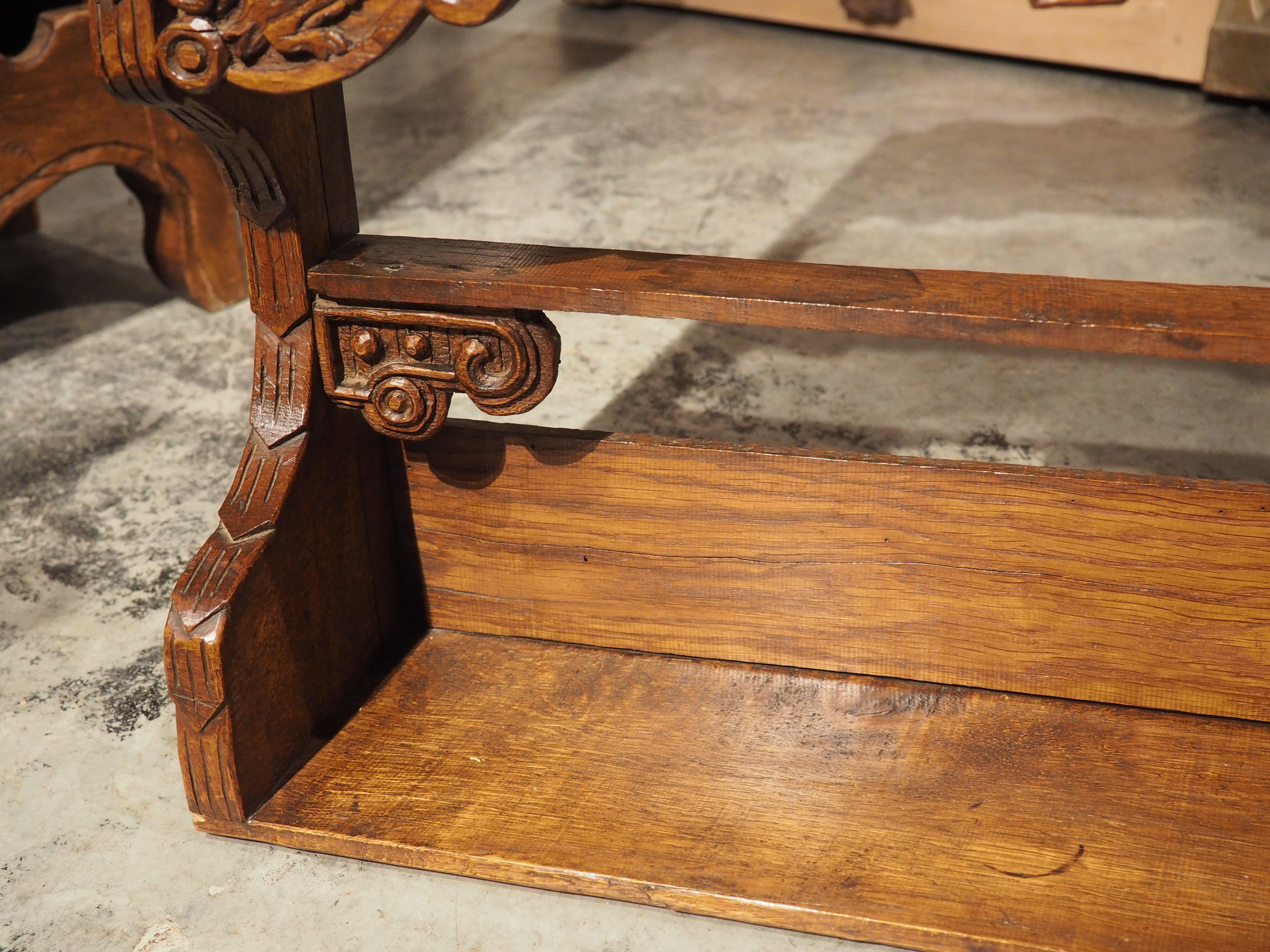 Charming French Carved Oak Etagere Wall Shelf, circa 1850 In Good Condition In Dallas, TX