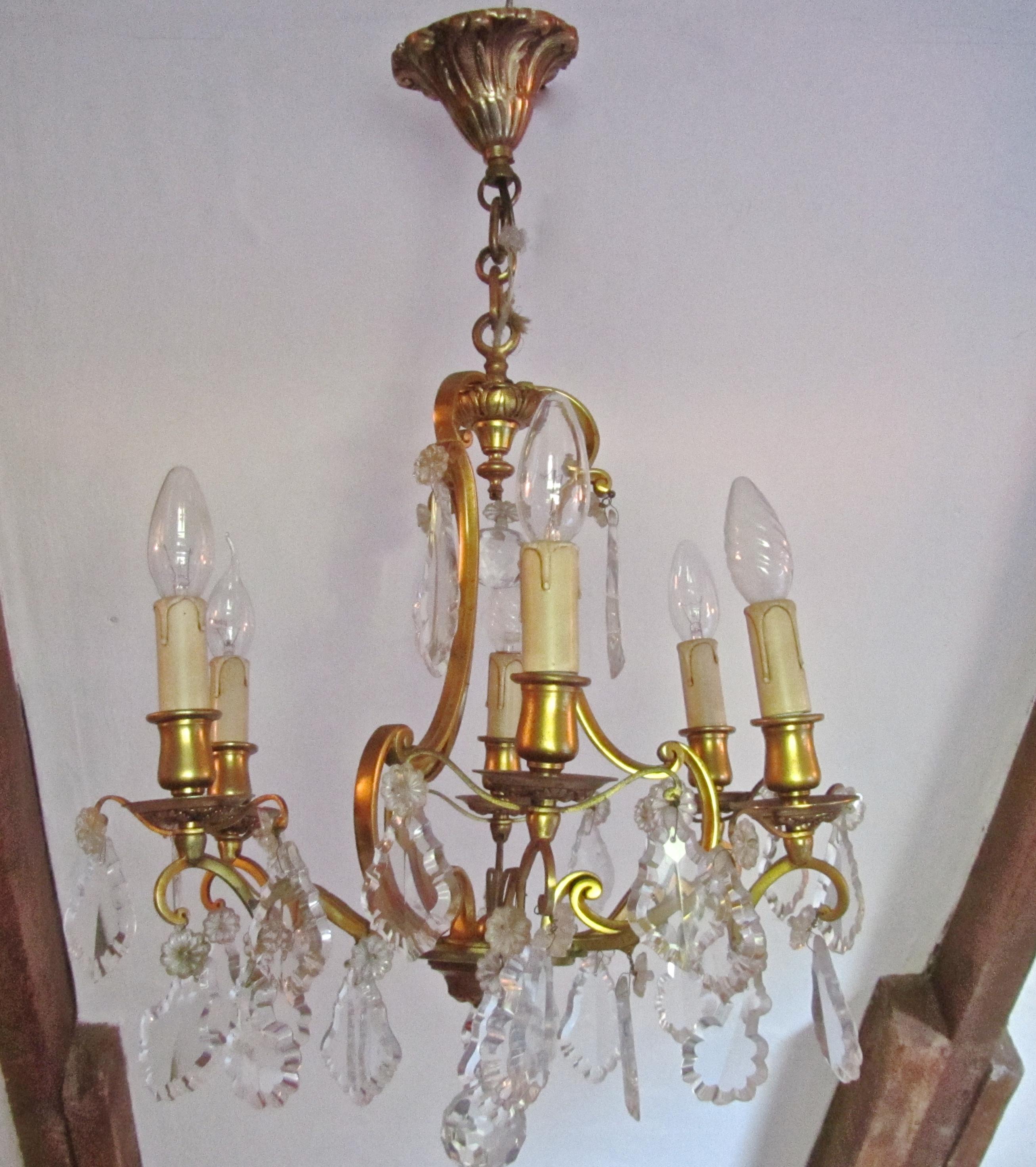 Charming French Cut Glass and Brass 6 Branch Chandelier In Good Condition For Sale In Chillerton, Isle of Wight