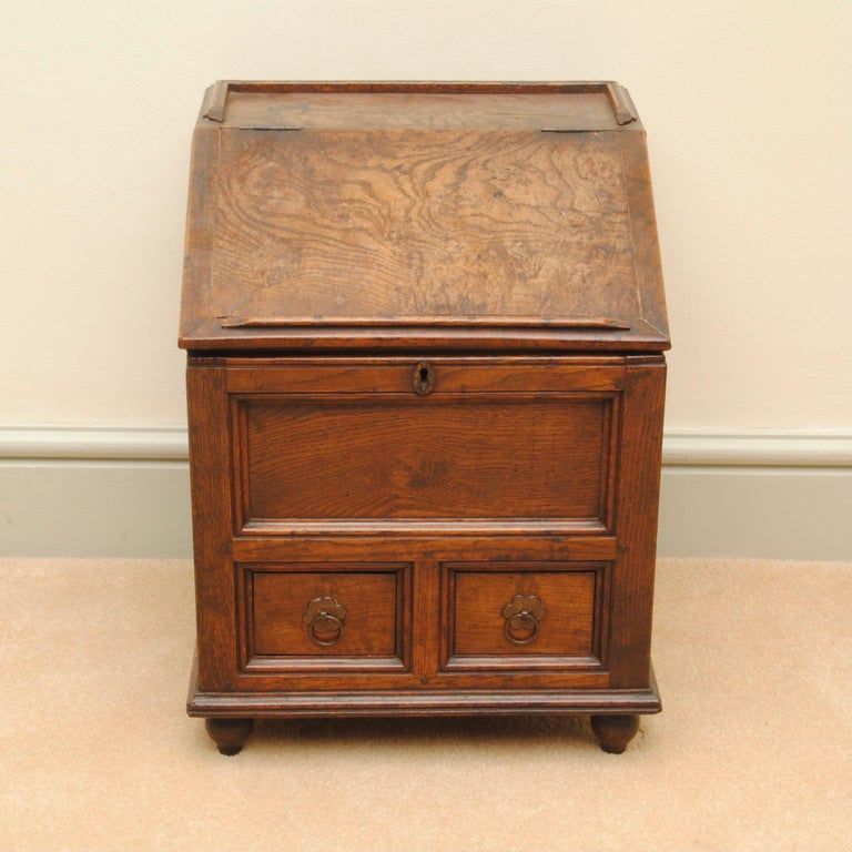 Charming Elm Childs Desk For Sale at 1stDibs