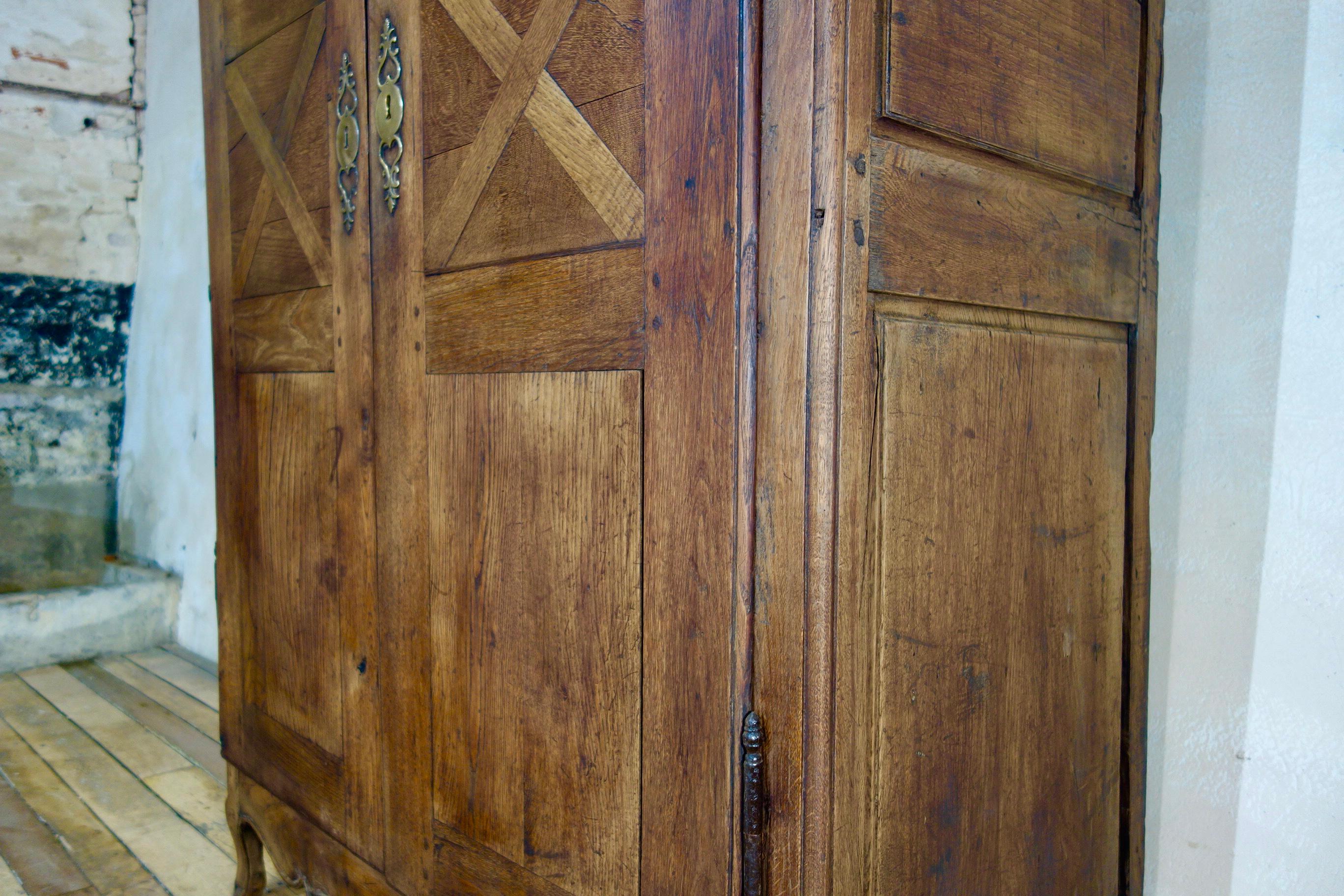 Charming Late 18th Century French Provincial Oak Armoire, Wardrobe 6