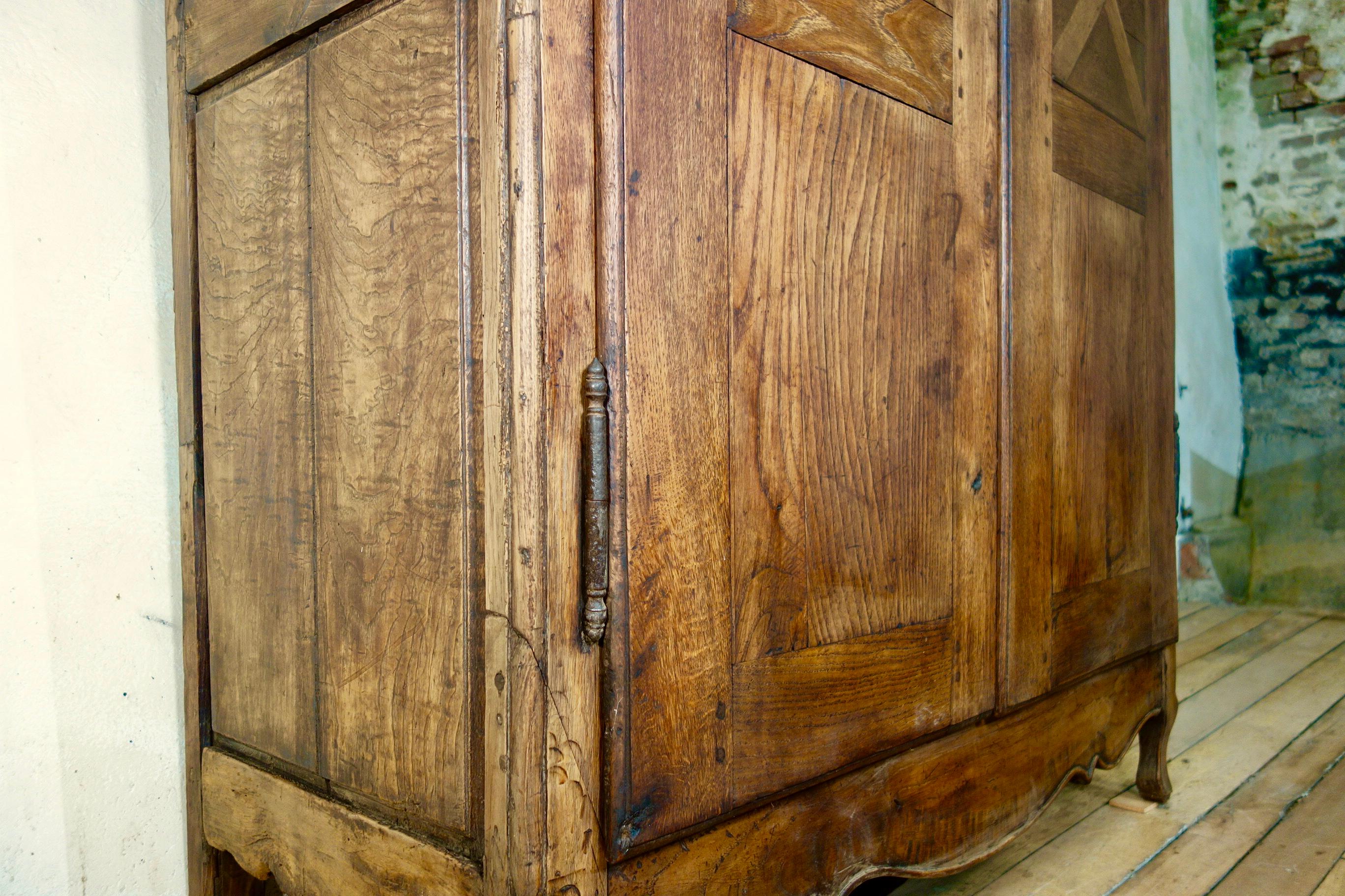 18th Century and Earlier Charming Late 18th Century French Provincial Oak Armoire, Wardrobe