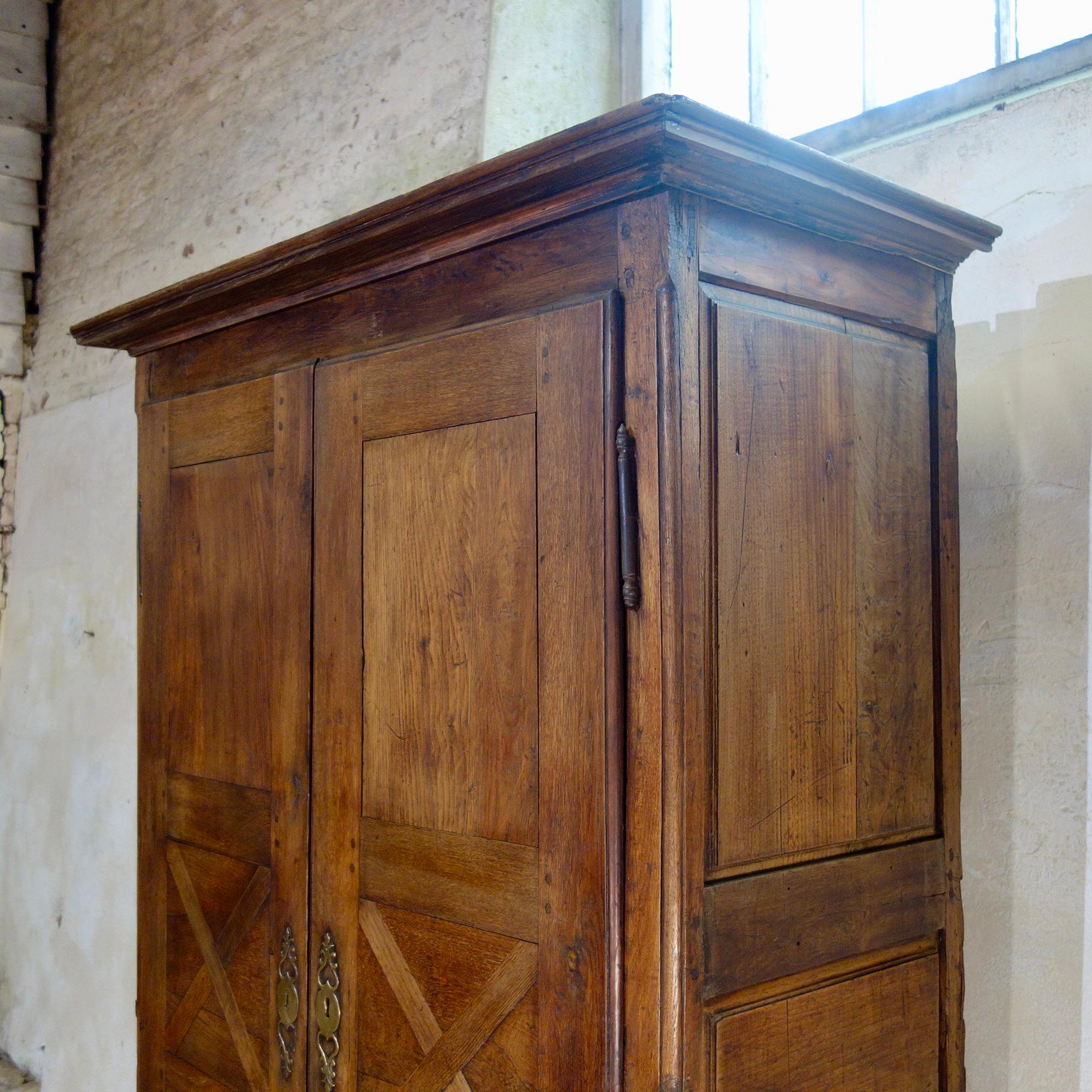 Charming Late 18th Century French Provincial Oak Armoire, Wardrobe 2