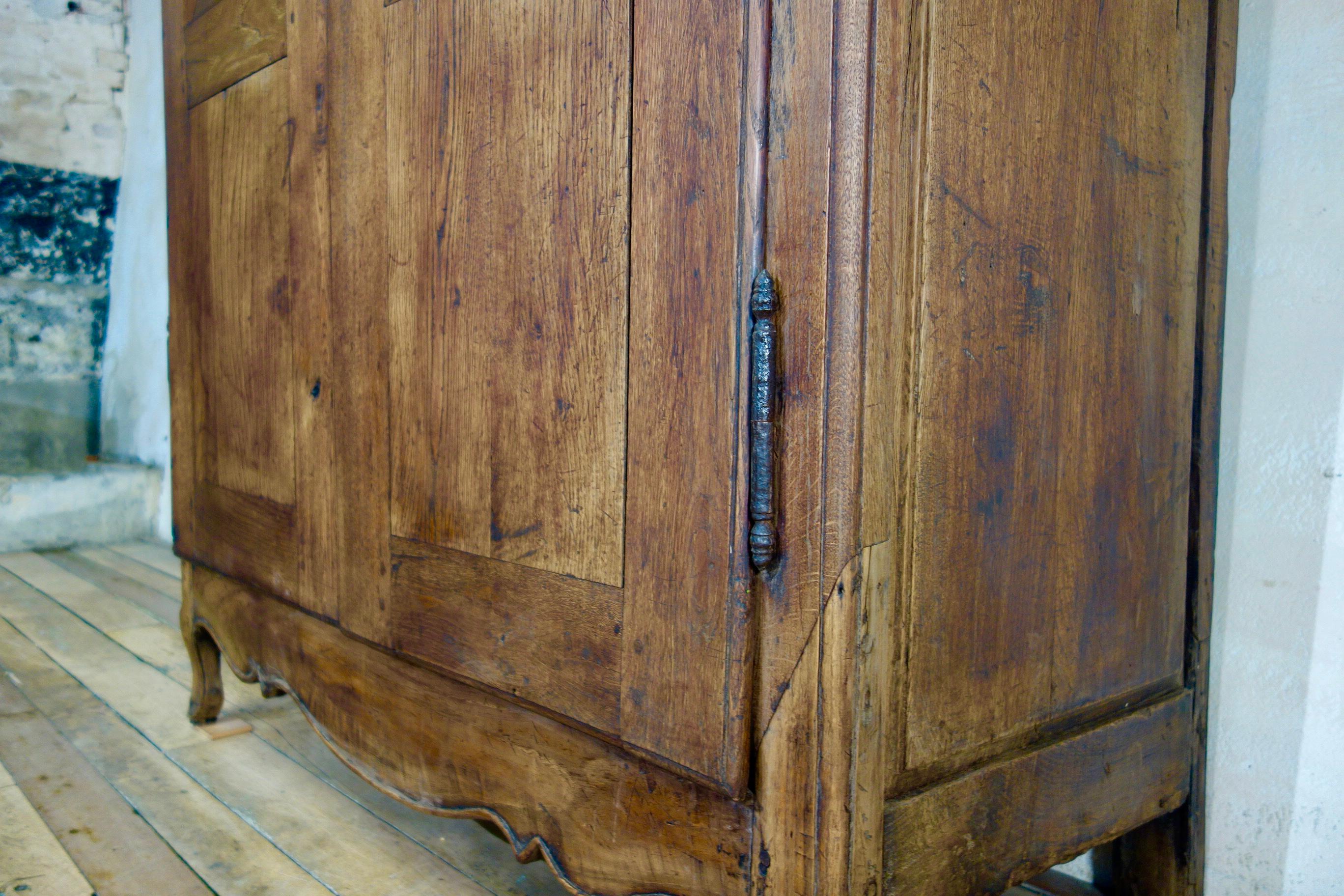 Charming Late 18th Century French Provincial Oak Armoire, Wardrobe 5