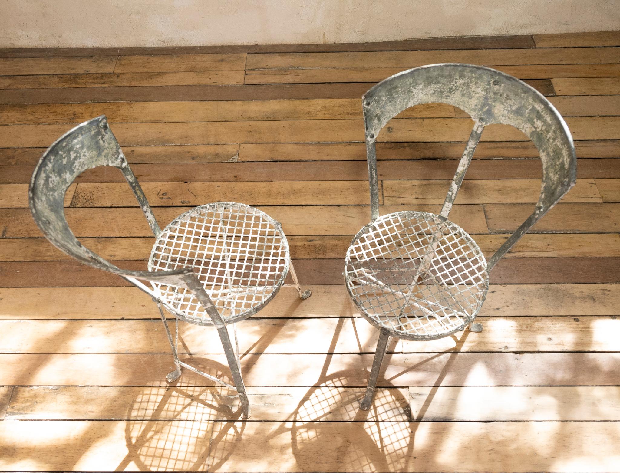 Pair of Small French Painted Metal Garden Chairs For Sale 6