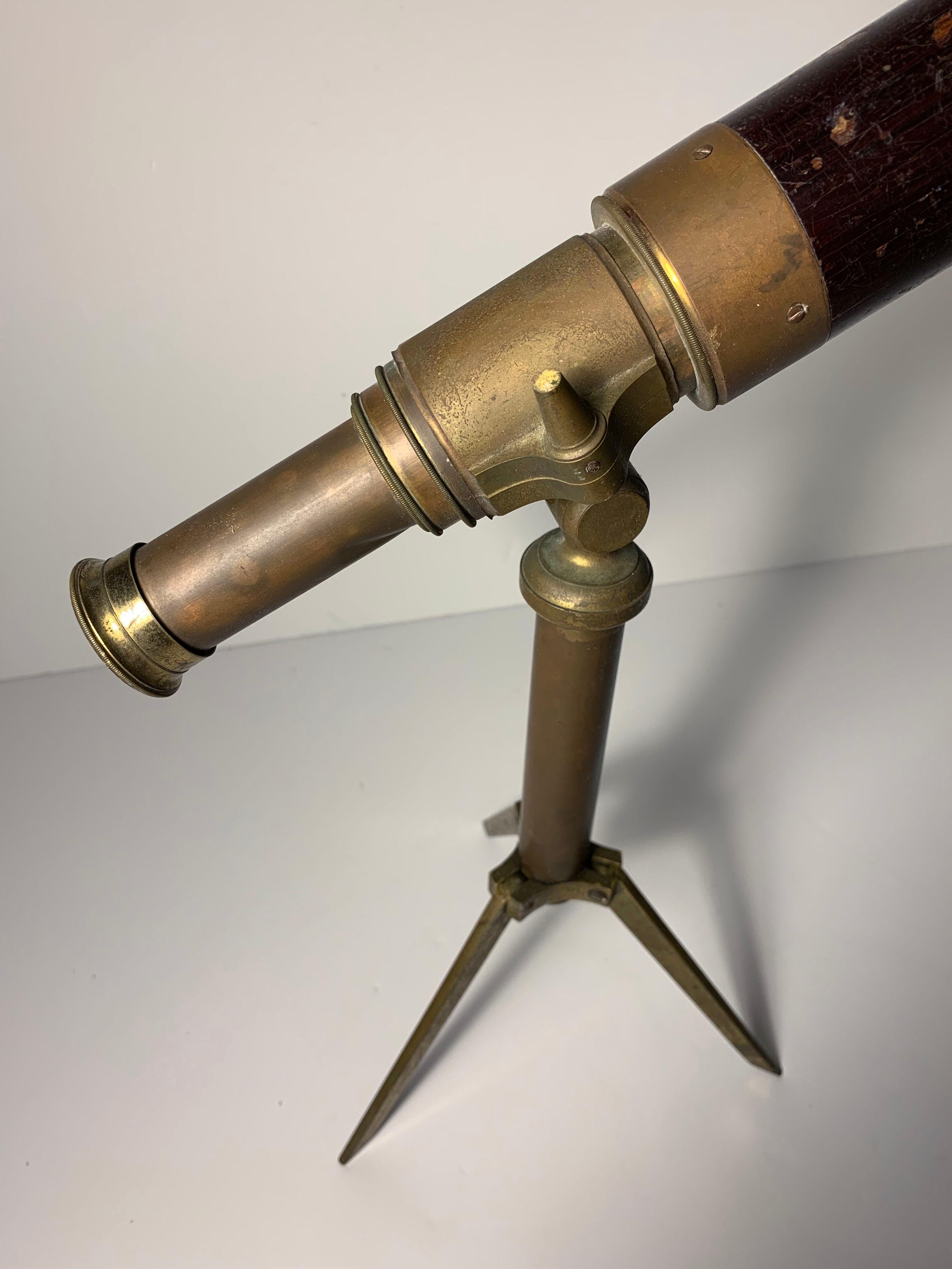 Ein charmantes Vintage-Gentleman's Library Teleskop im Zustand „Relativ gut“ im Angebot in Chicago, IL
