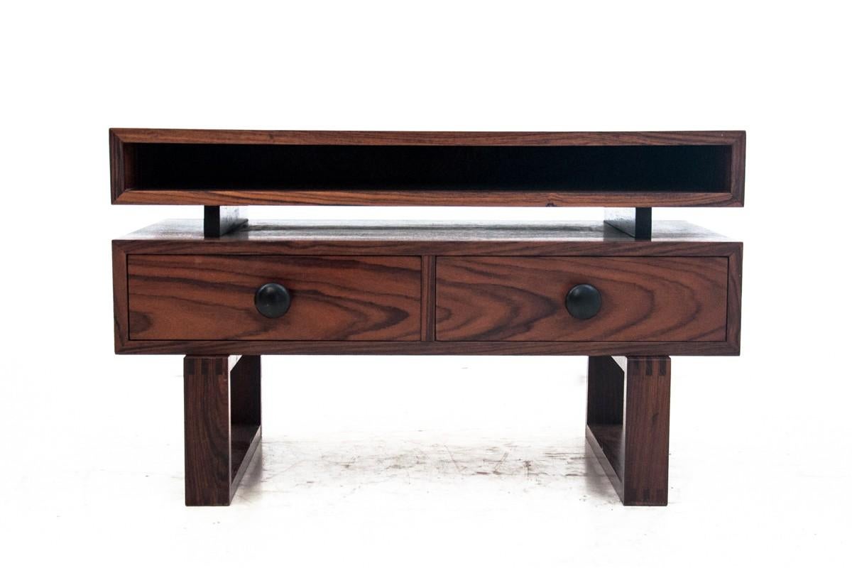 Scandinave moderne Une commode avec miroir, design danois, années 1960 en vente