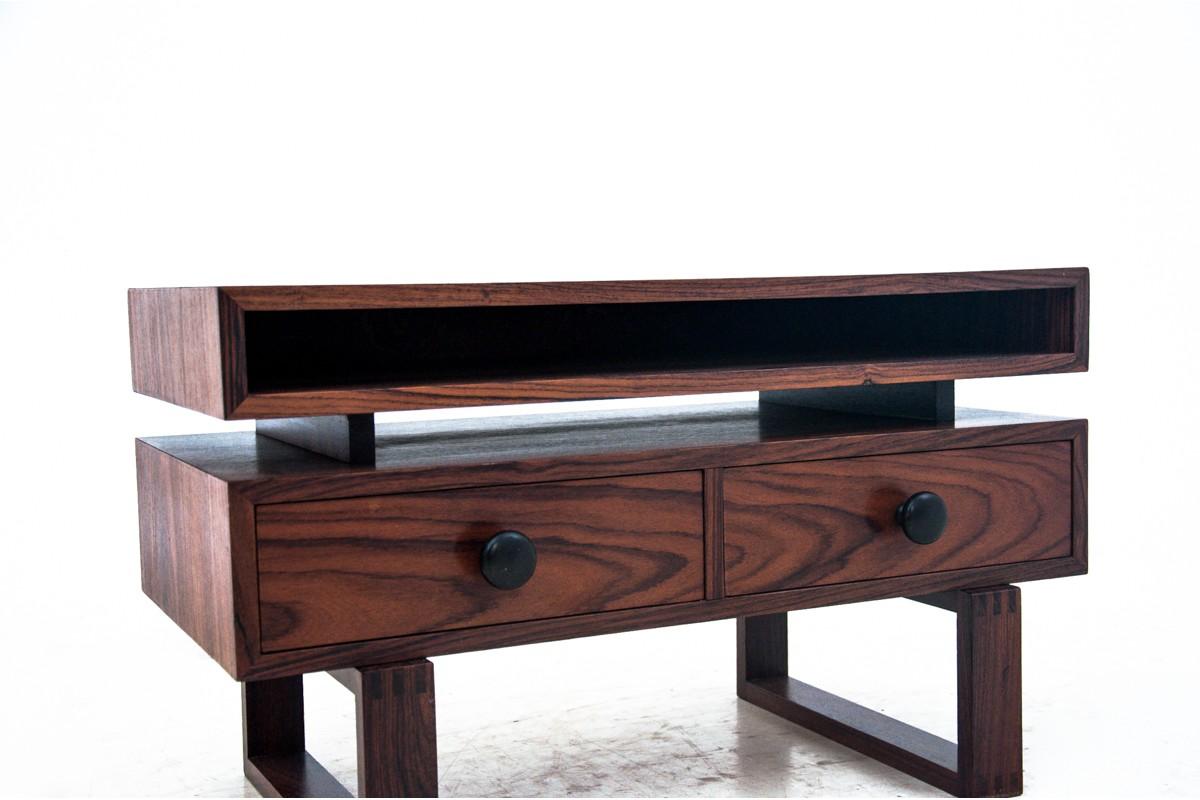 Une commode avec miroir, design danois, années 1960 en vente 1