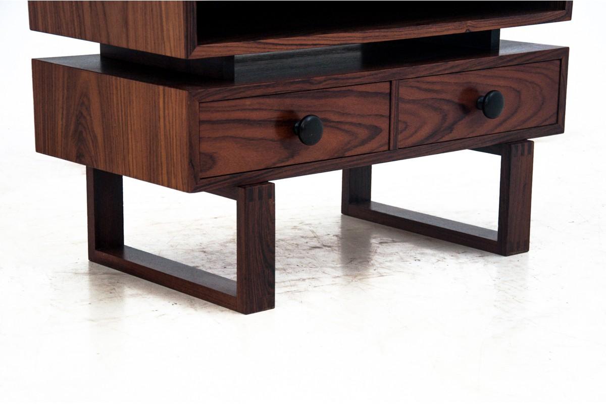 Une commode avec miroir, design danois, années 1960 en vente 2