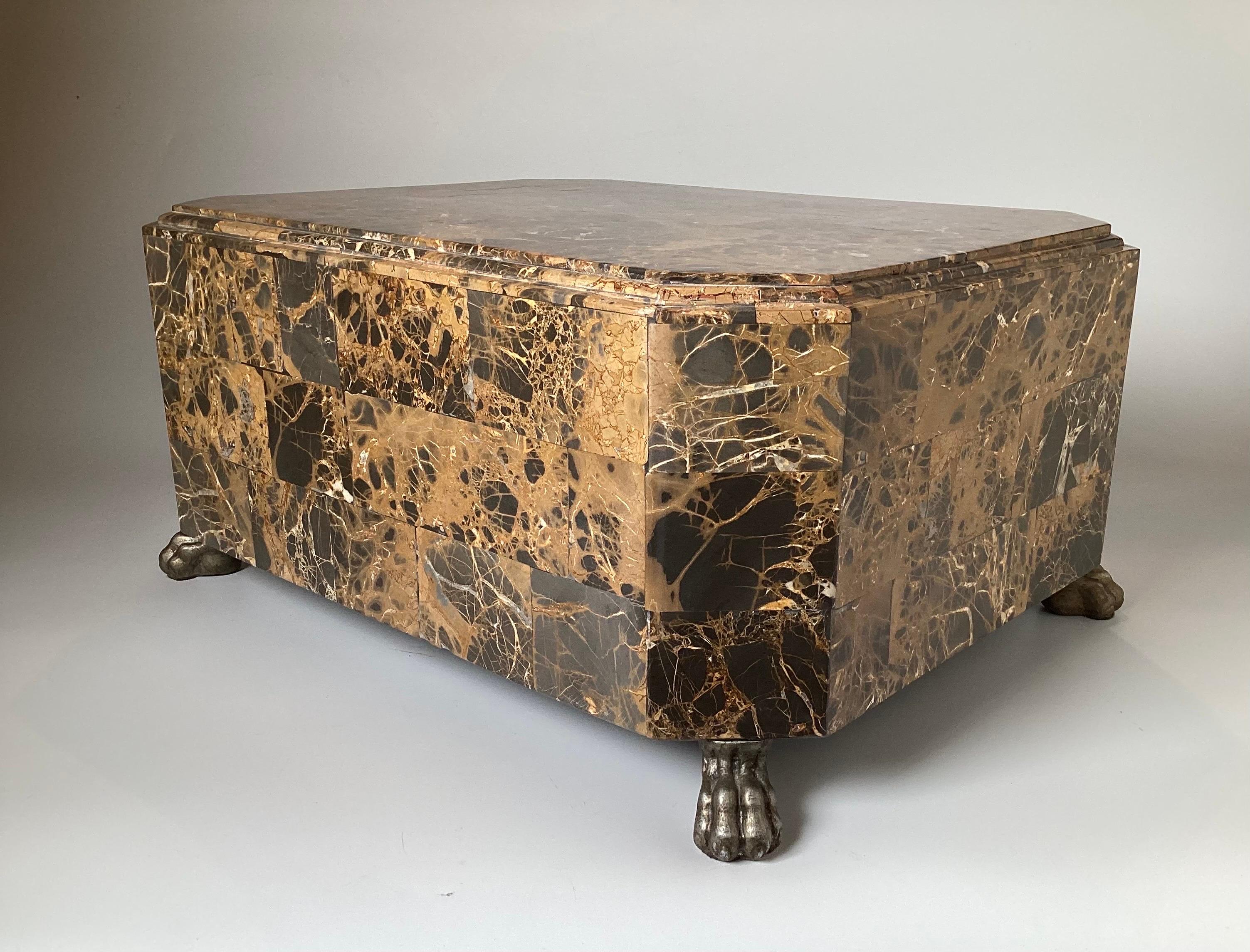 Boîte de table chic en pierre dure, attribuée à Maitland Smith  en vente 1