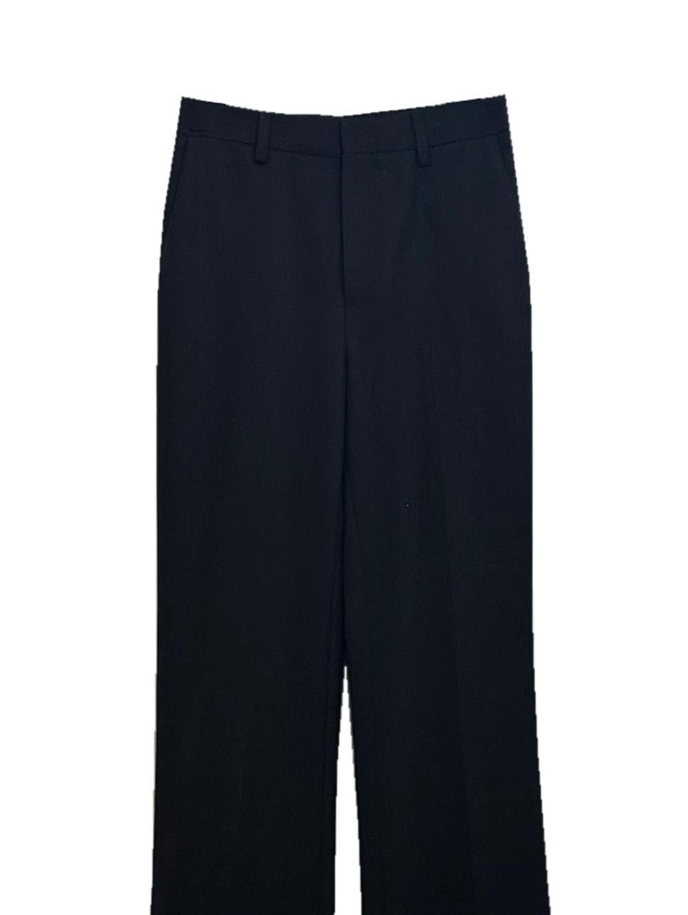 Femenino o masculino Un pantalón negro chic de Saint Laurent Paris en venta