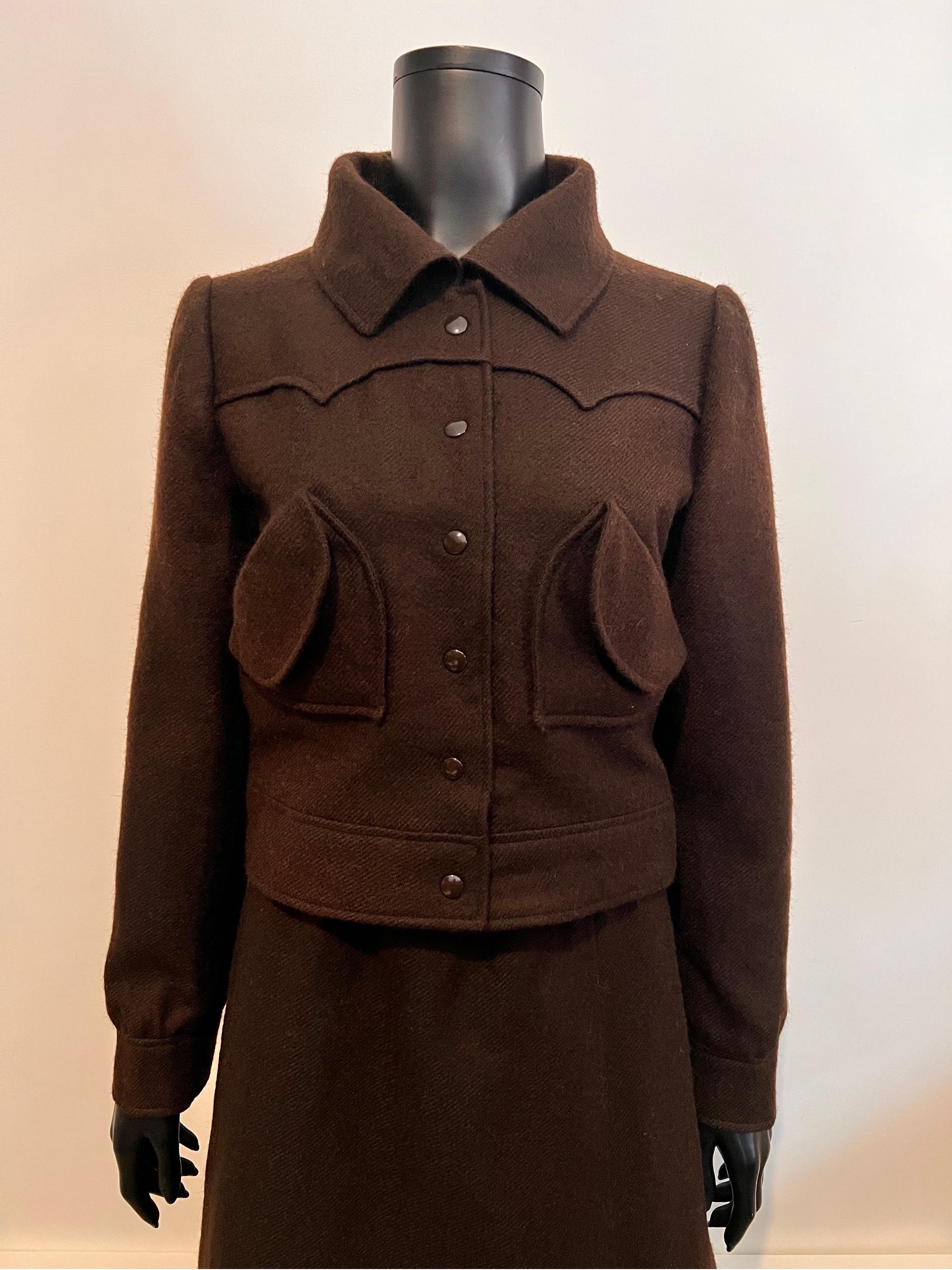 A chic vintage 1970’s Andre Courrèges deep chocolate wool jacket/skirt set  In Excellent Condition In COLLINGWOOD, AU