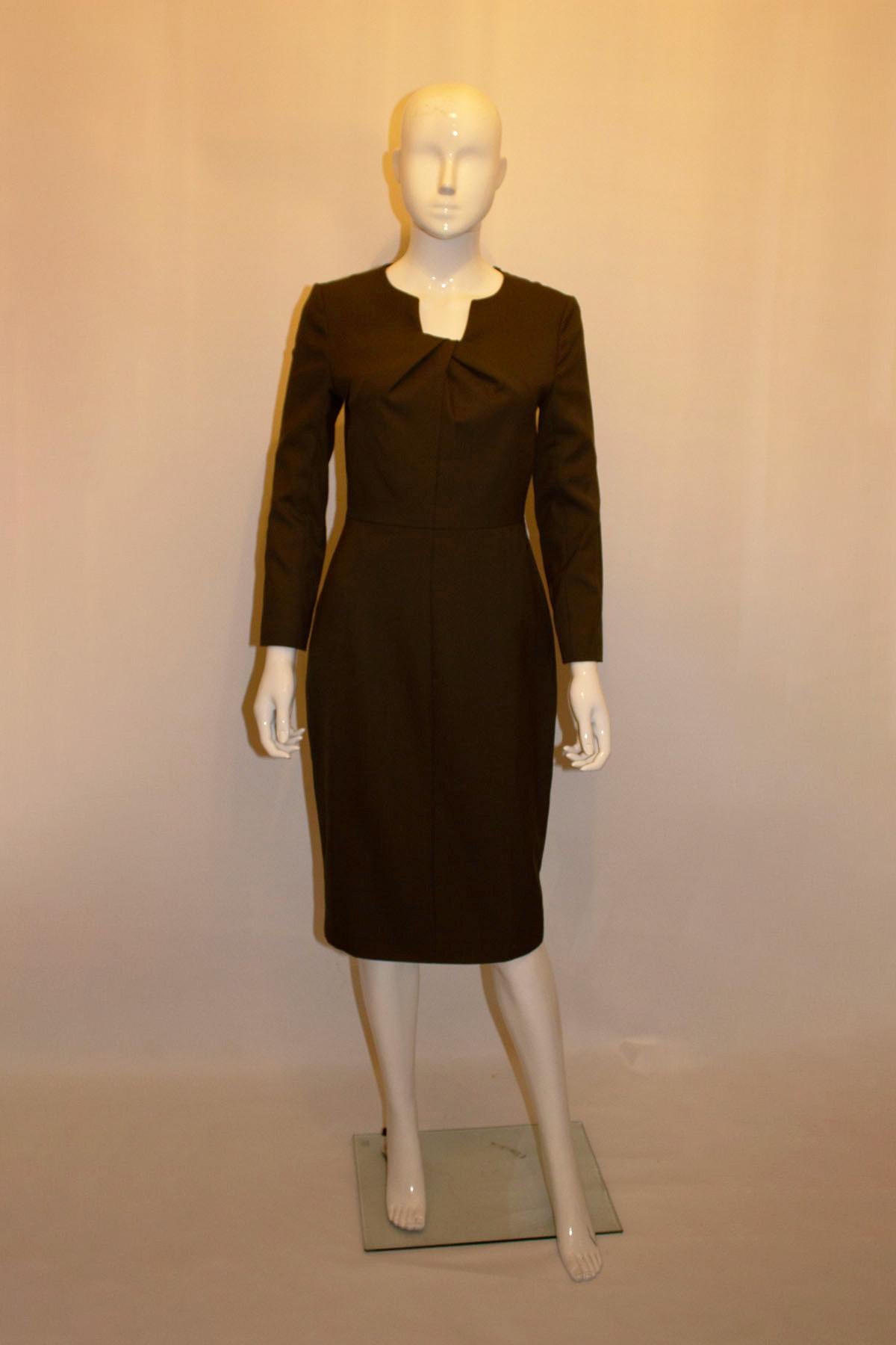 A Chic Work to Dinner Dress by The Fold In Good Condition For Sale In London, GB