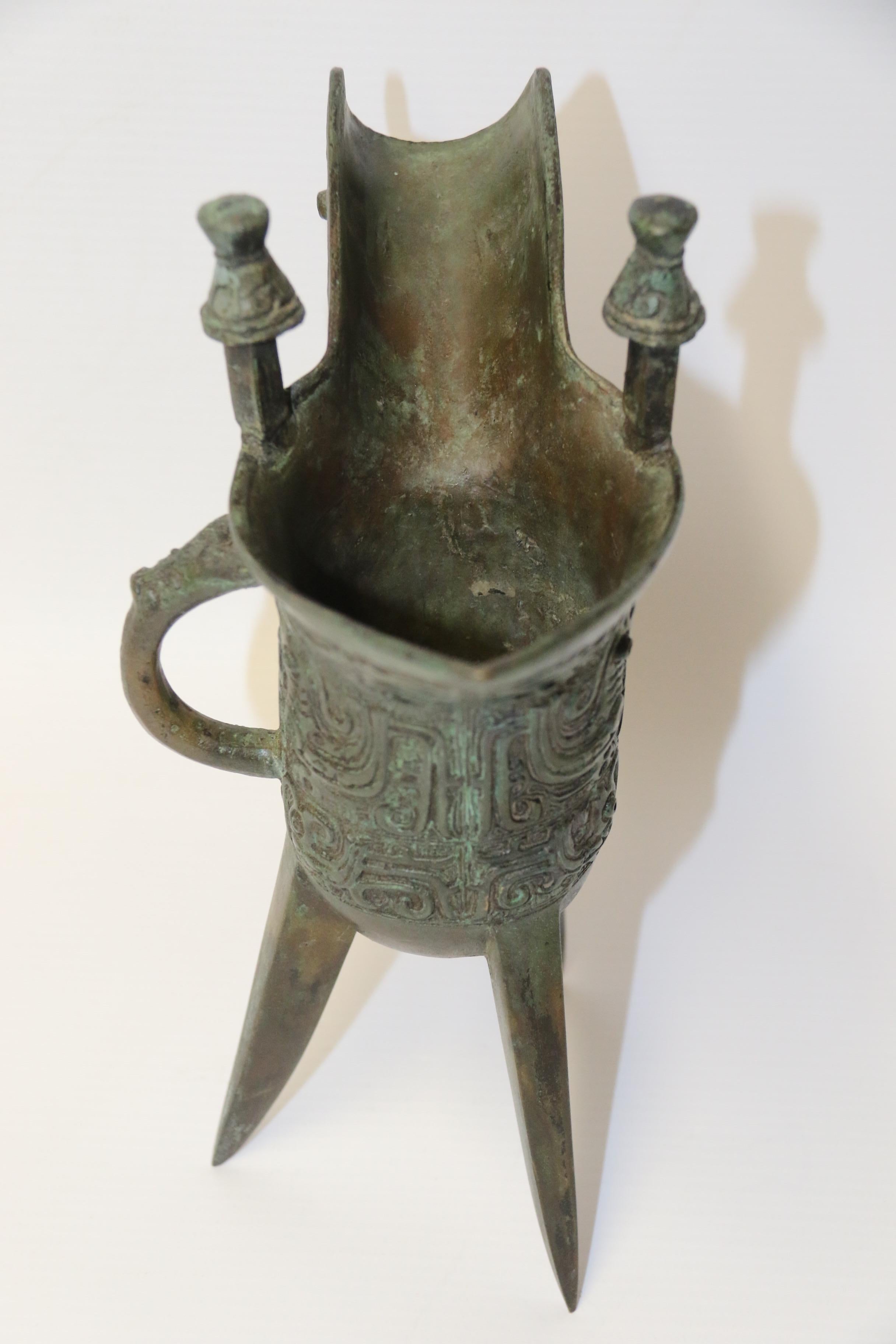 Chinese Archaistic Bronze Jue or Wine Vessel, circa 1860 2