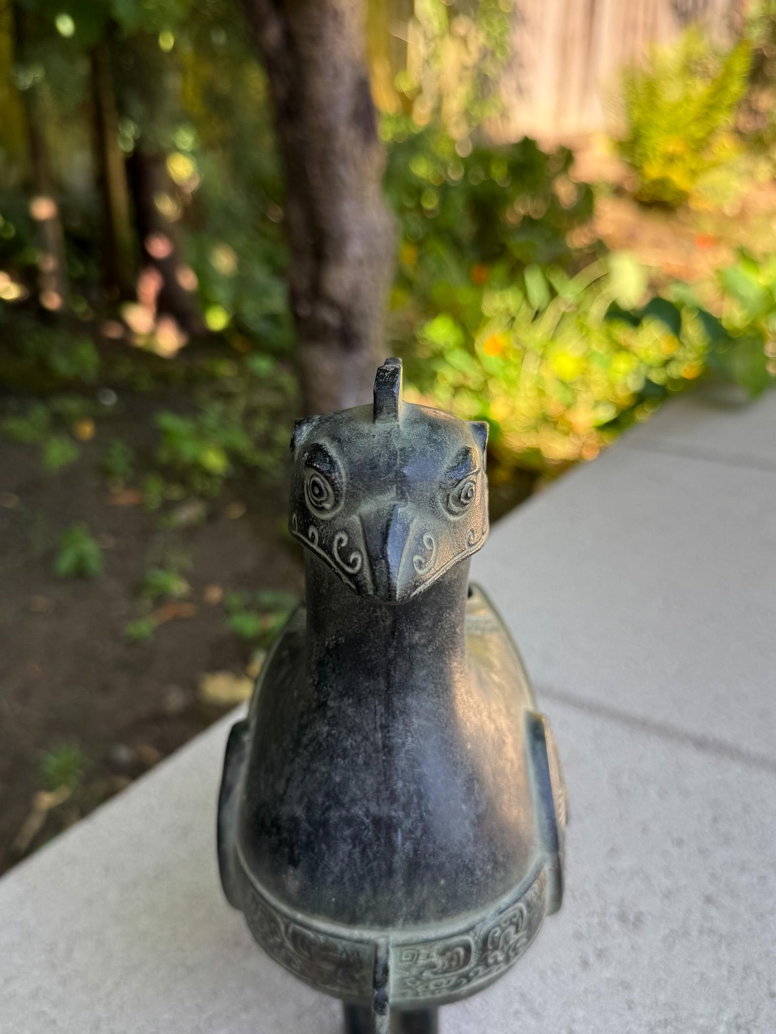 Censor / Recipiente figurado chino en forma de pájaro, Siglo XX en Bueno estado para la venta en San Juan Capistrano, CA