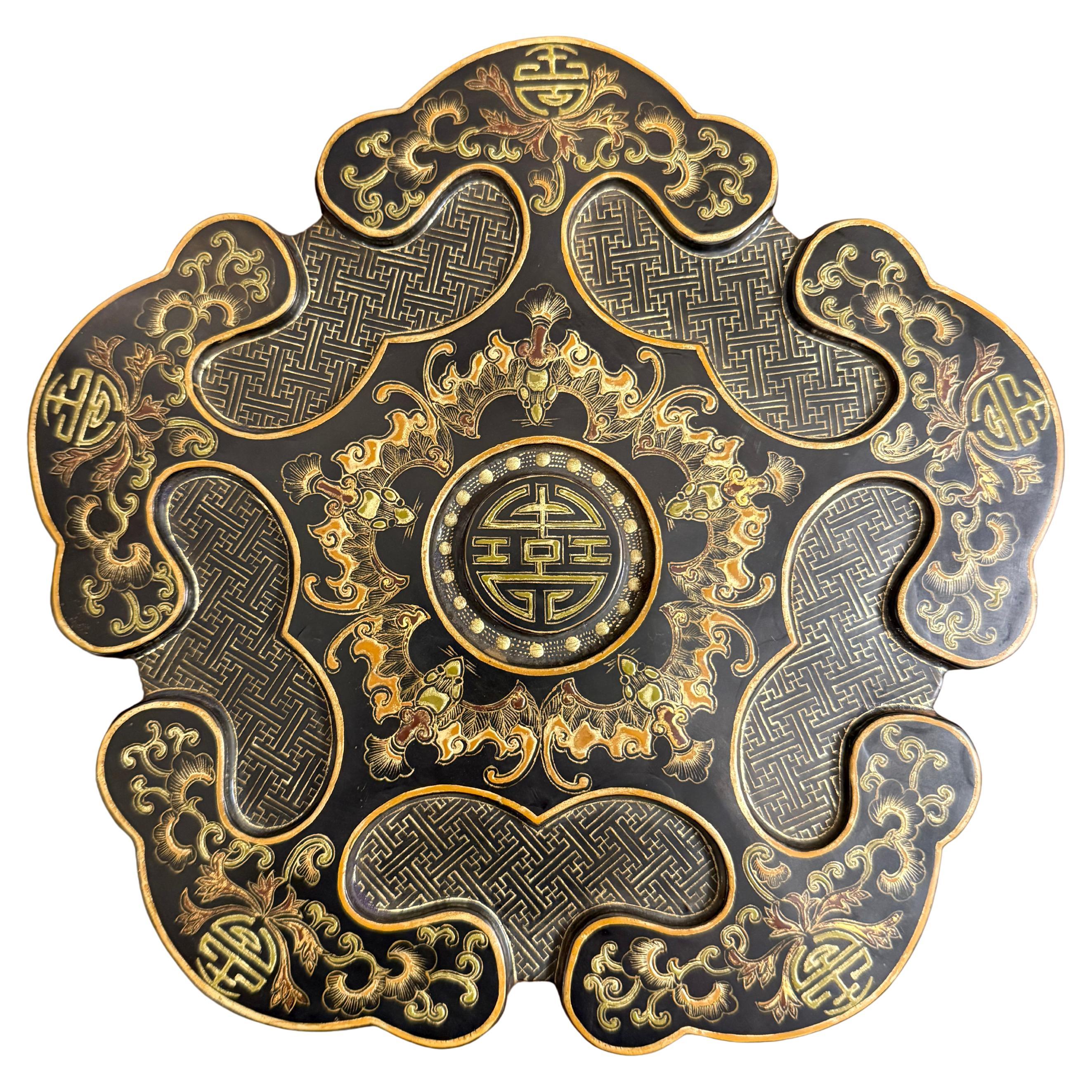 Chinesische Schwarzlackdose mit fünf Lappen und Guangxu-Marke, 19.